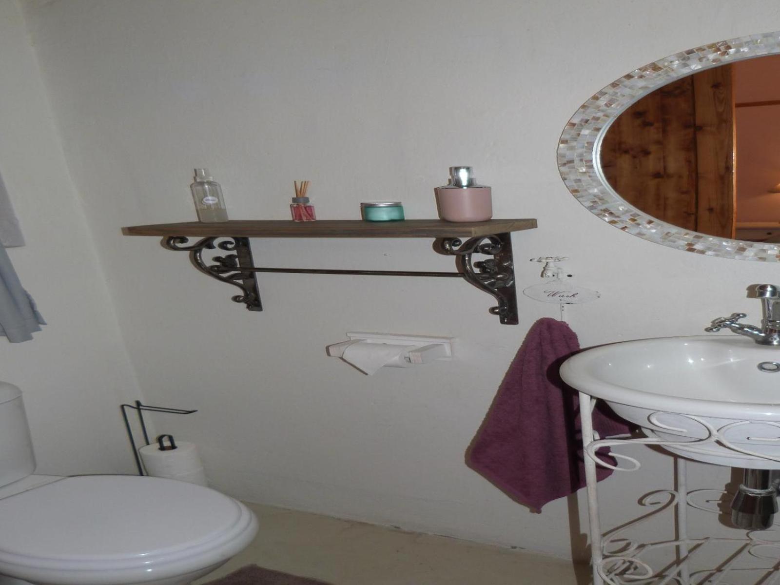 Three-Bedroom House - Photo 33