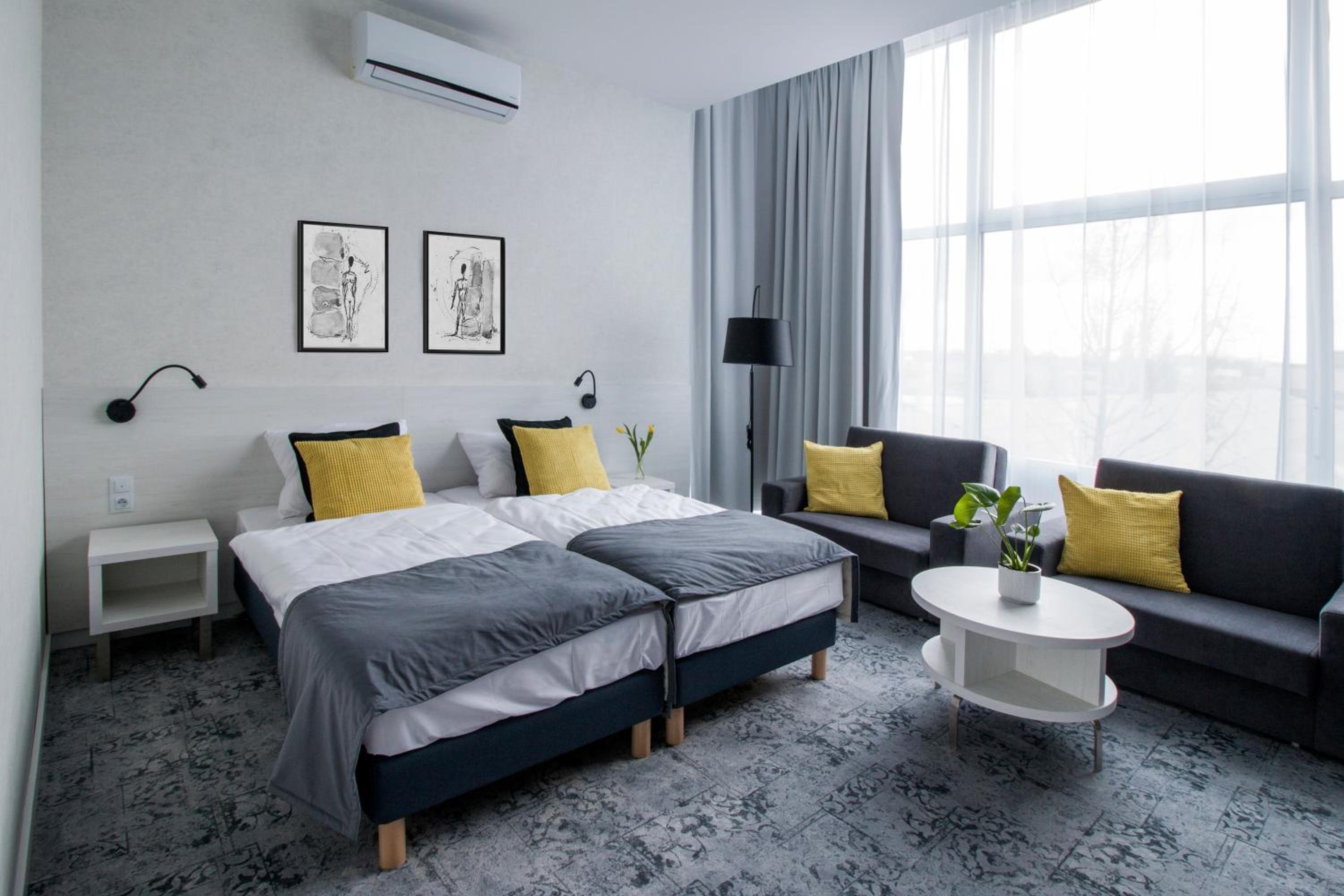 Deluxe Twin Room photo 2