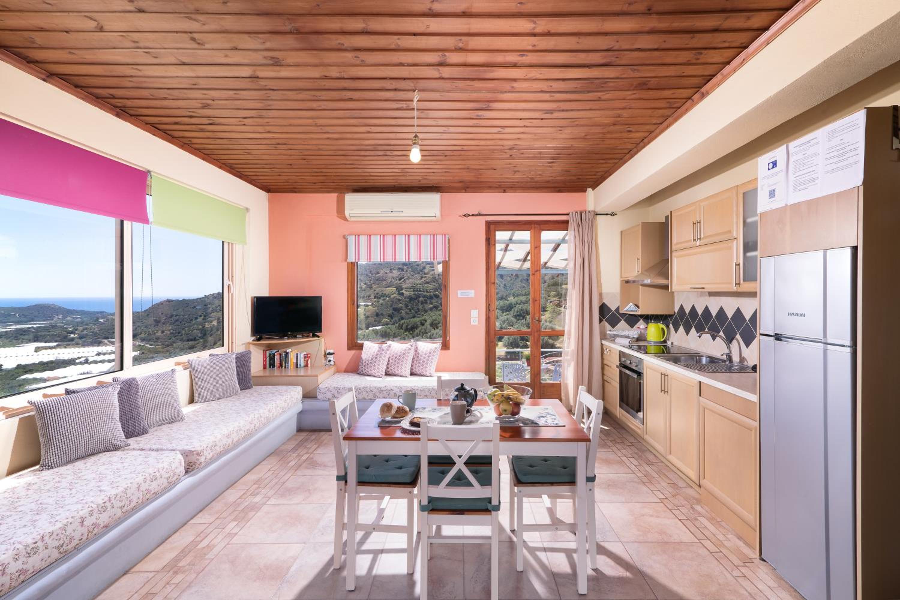 Deluxe Residence with Panoramic Sea View photo 2