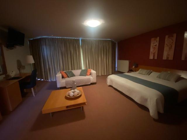 Junior Suite With Balcony photo 3