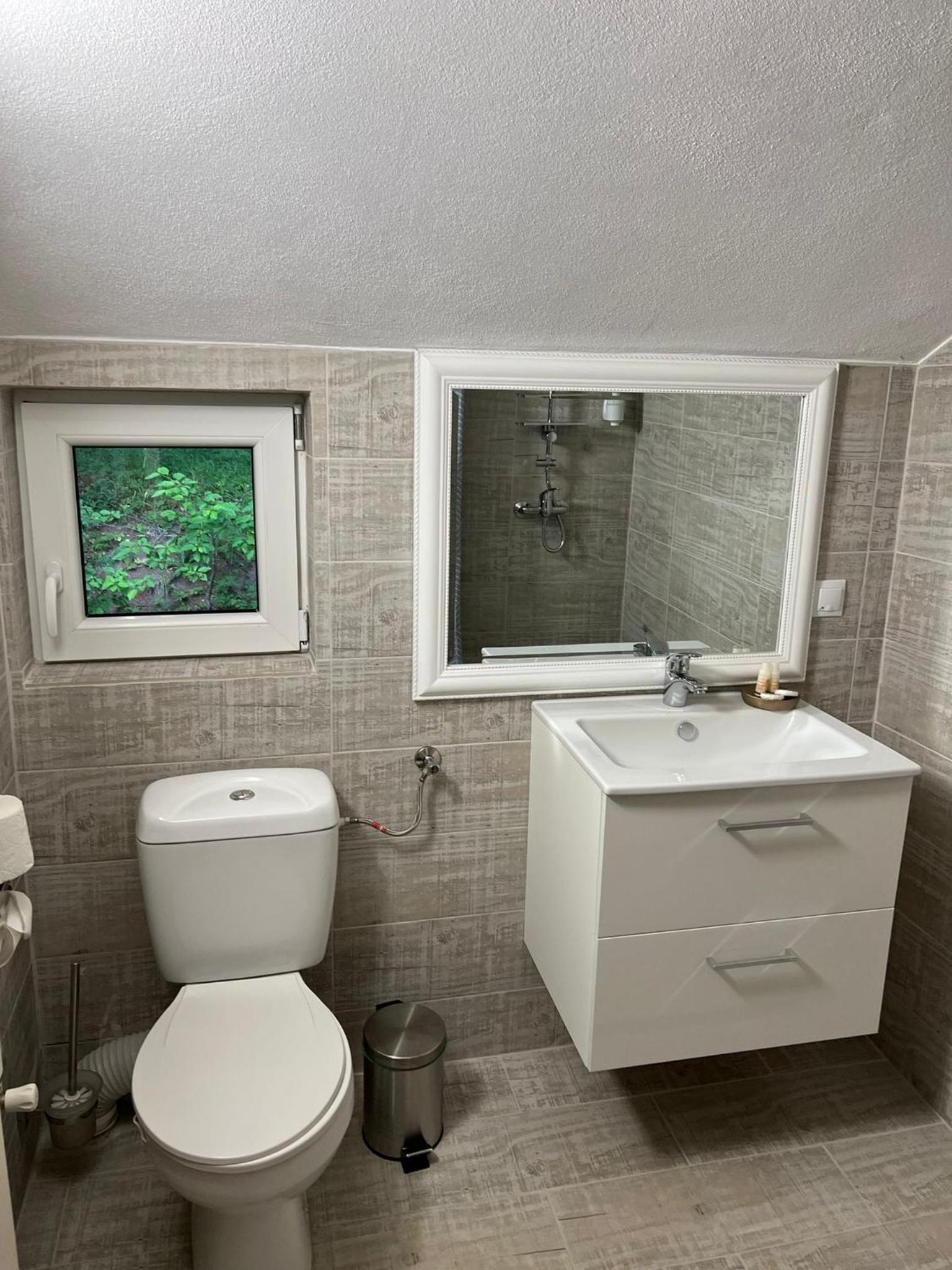 Double Room with Mountain View - Photo 2