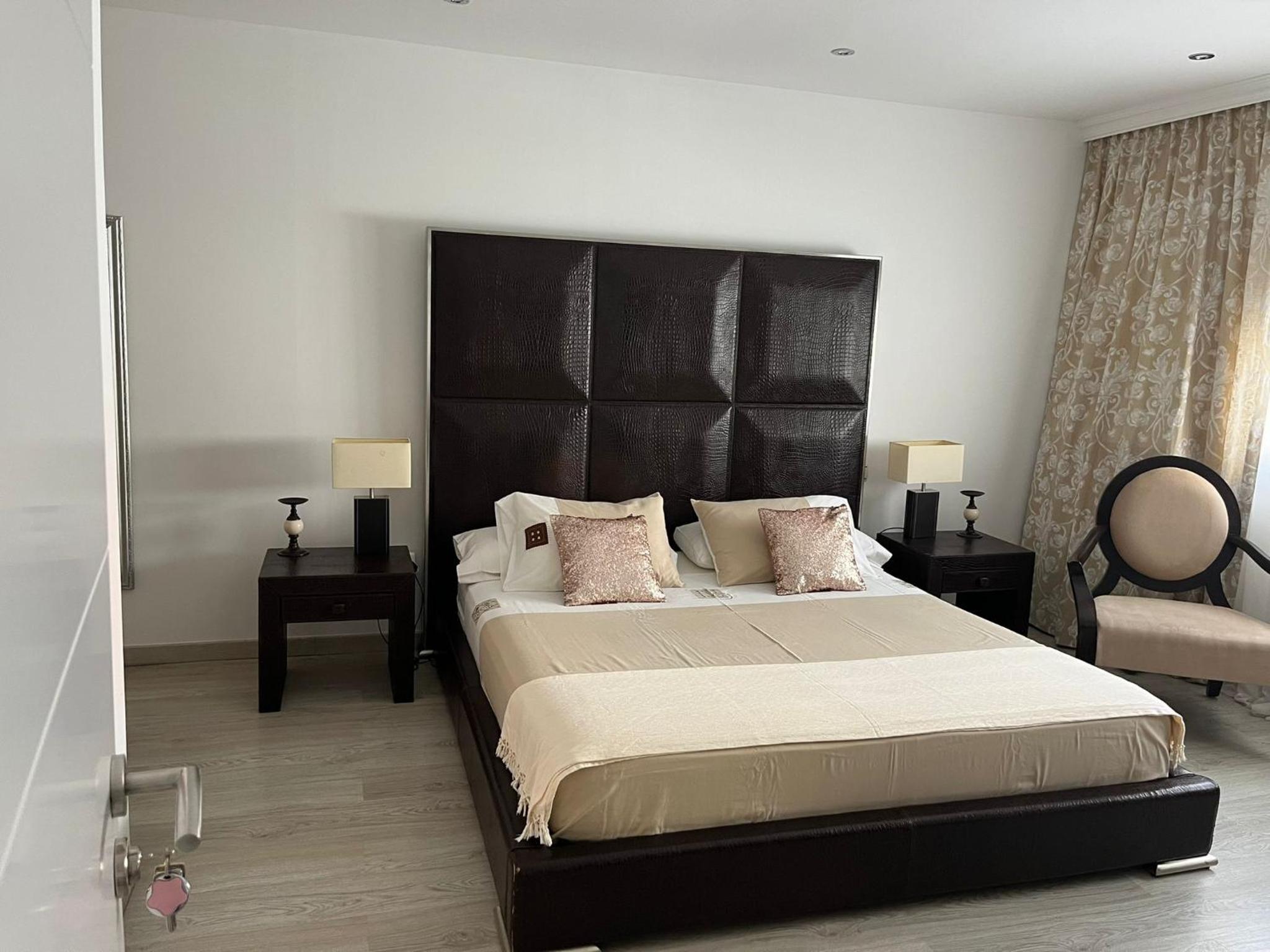 Habitación Doble con Baño Privado