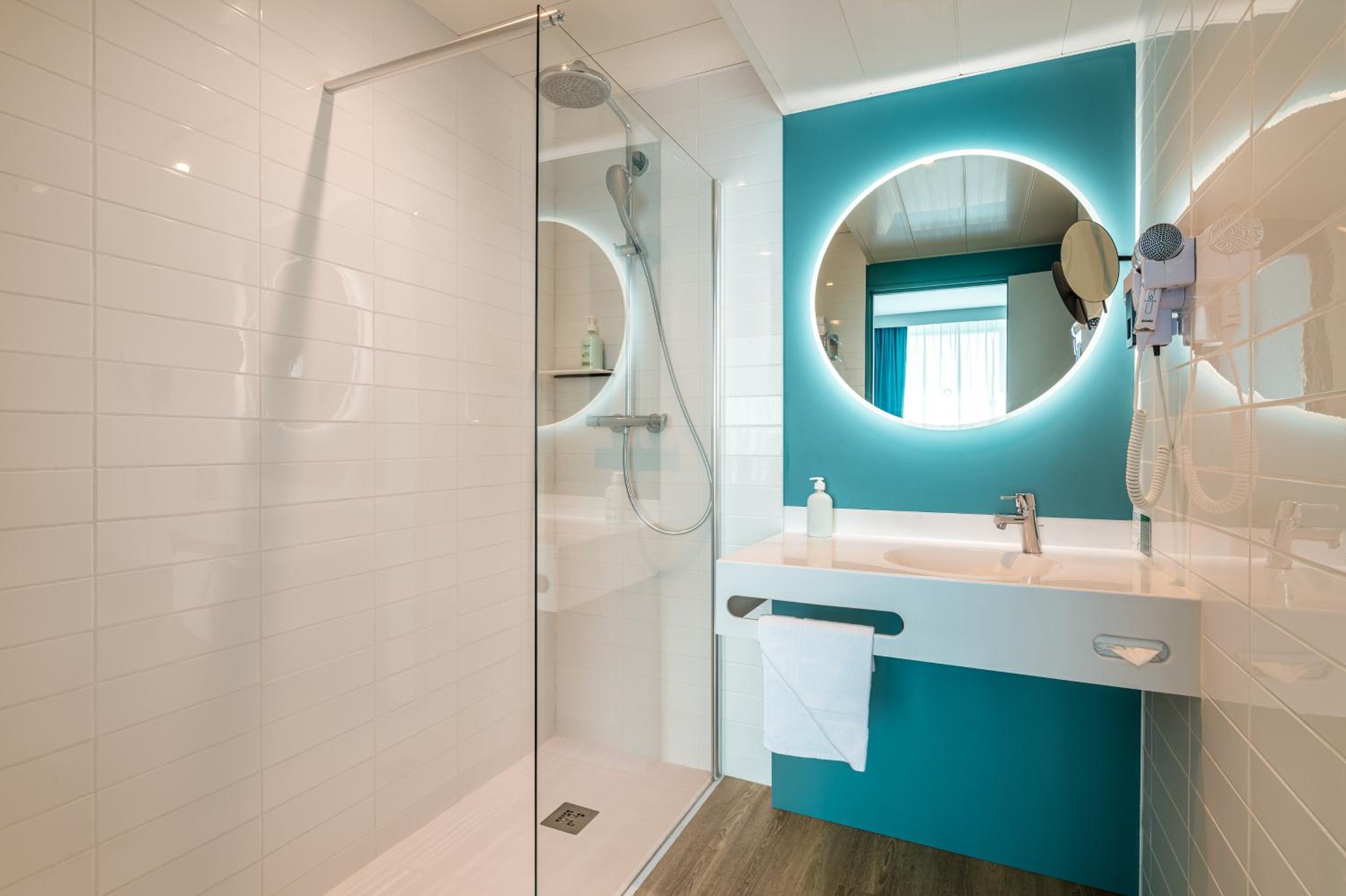 Standard Room - Photo 35