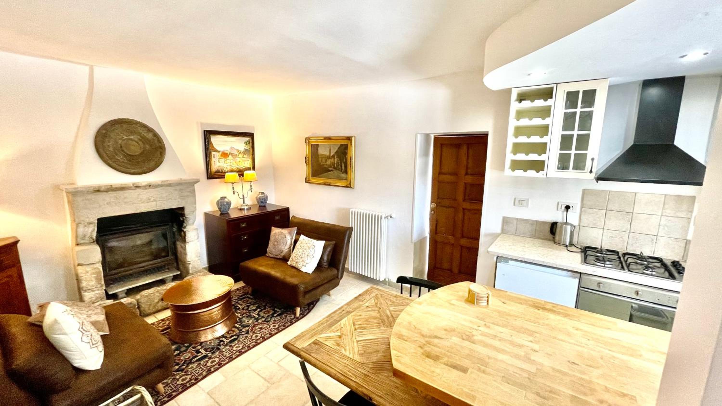 One-Bedroom Apartment