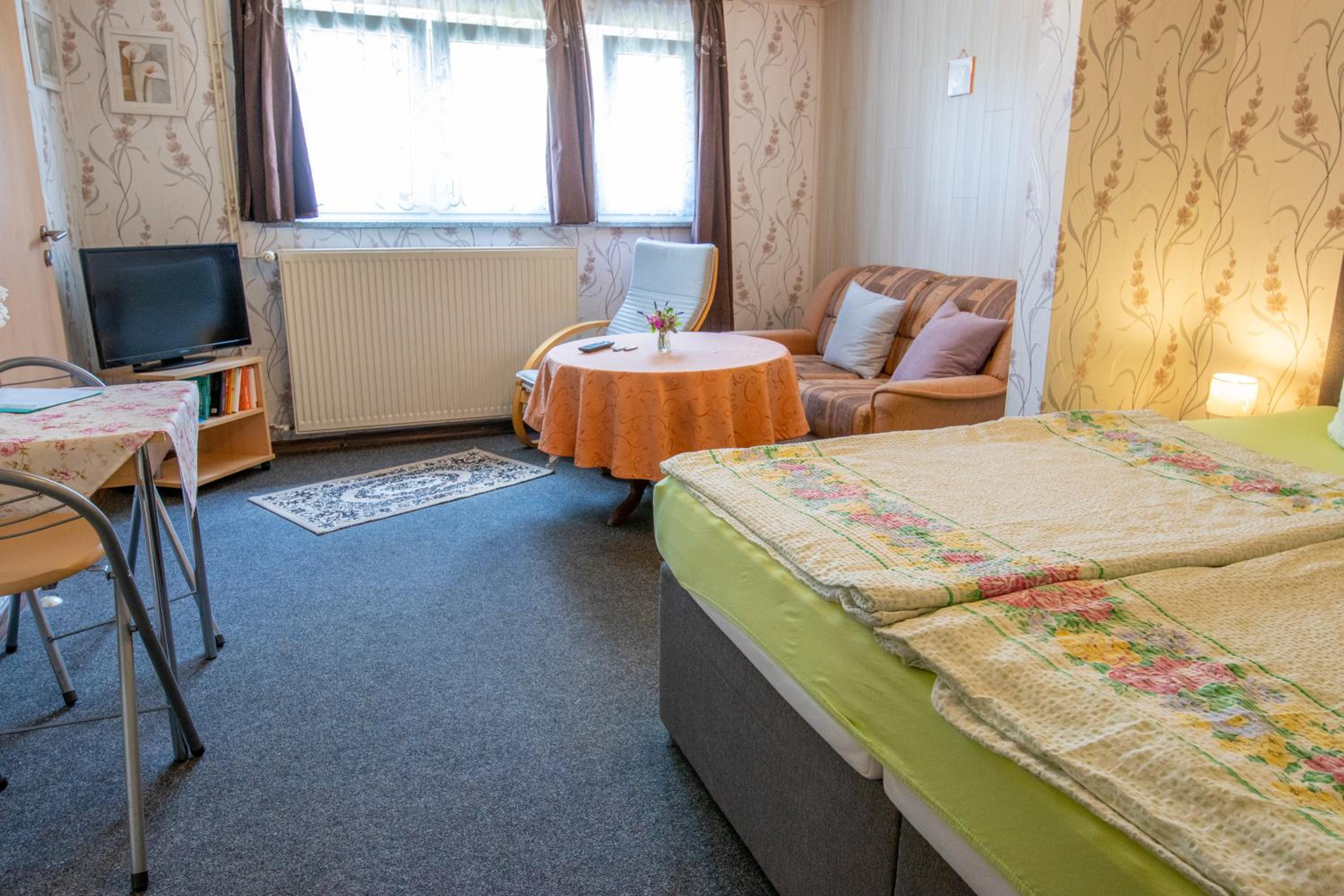 Apartment with Terrace photo 3
