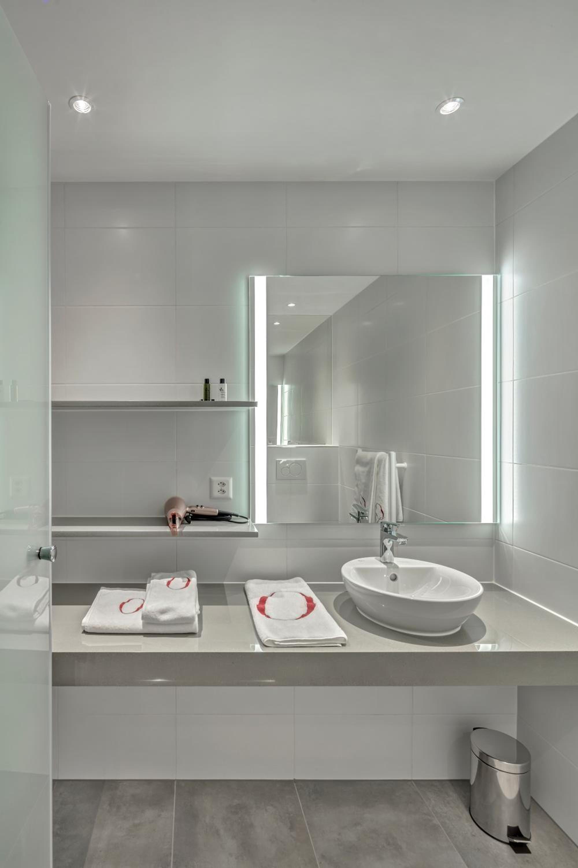 Apartment Comfort - Photo 11