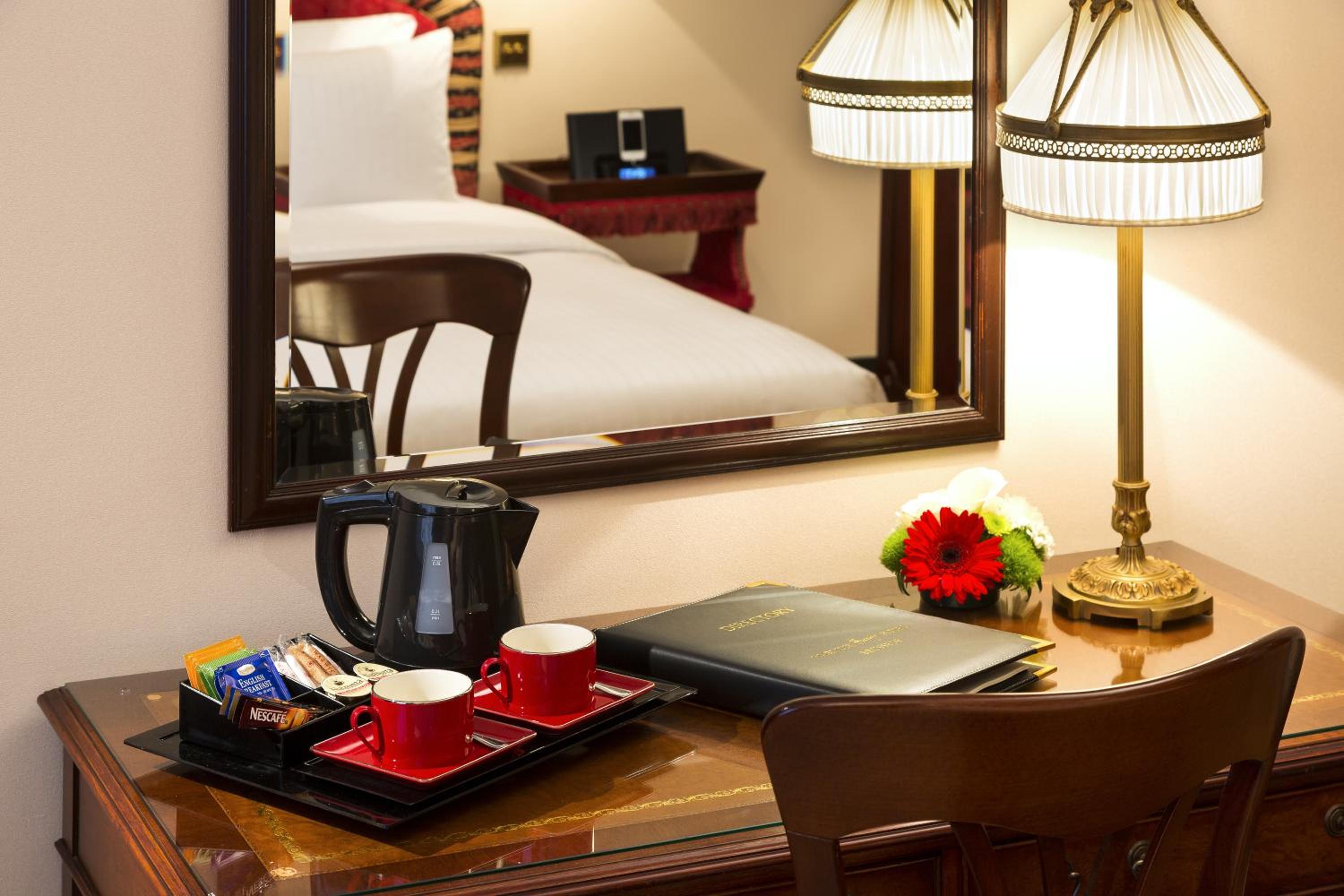 Premium Twin Room photo 3