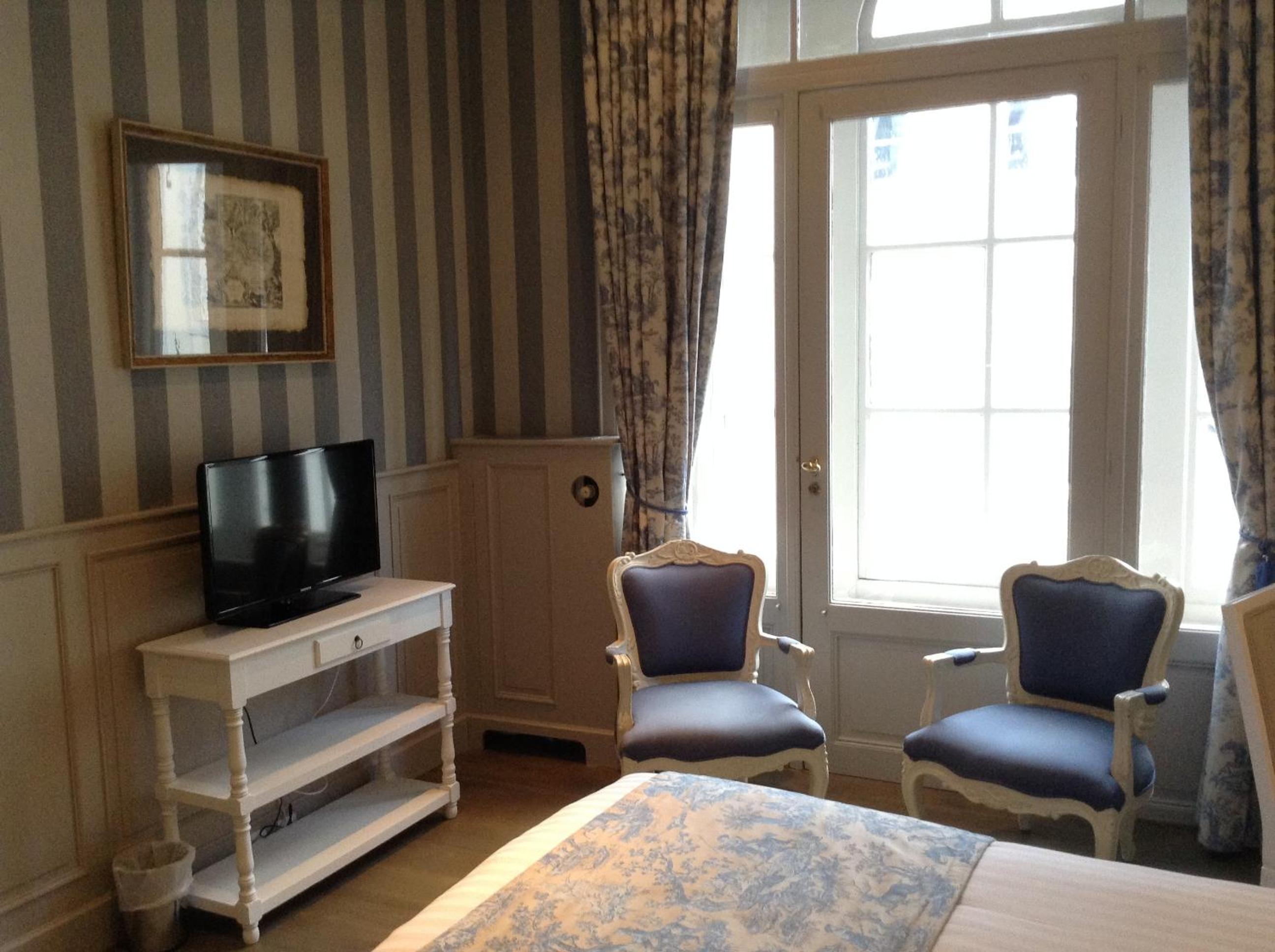 Standard Room photo 2