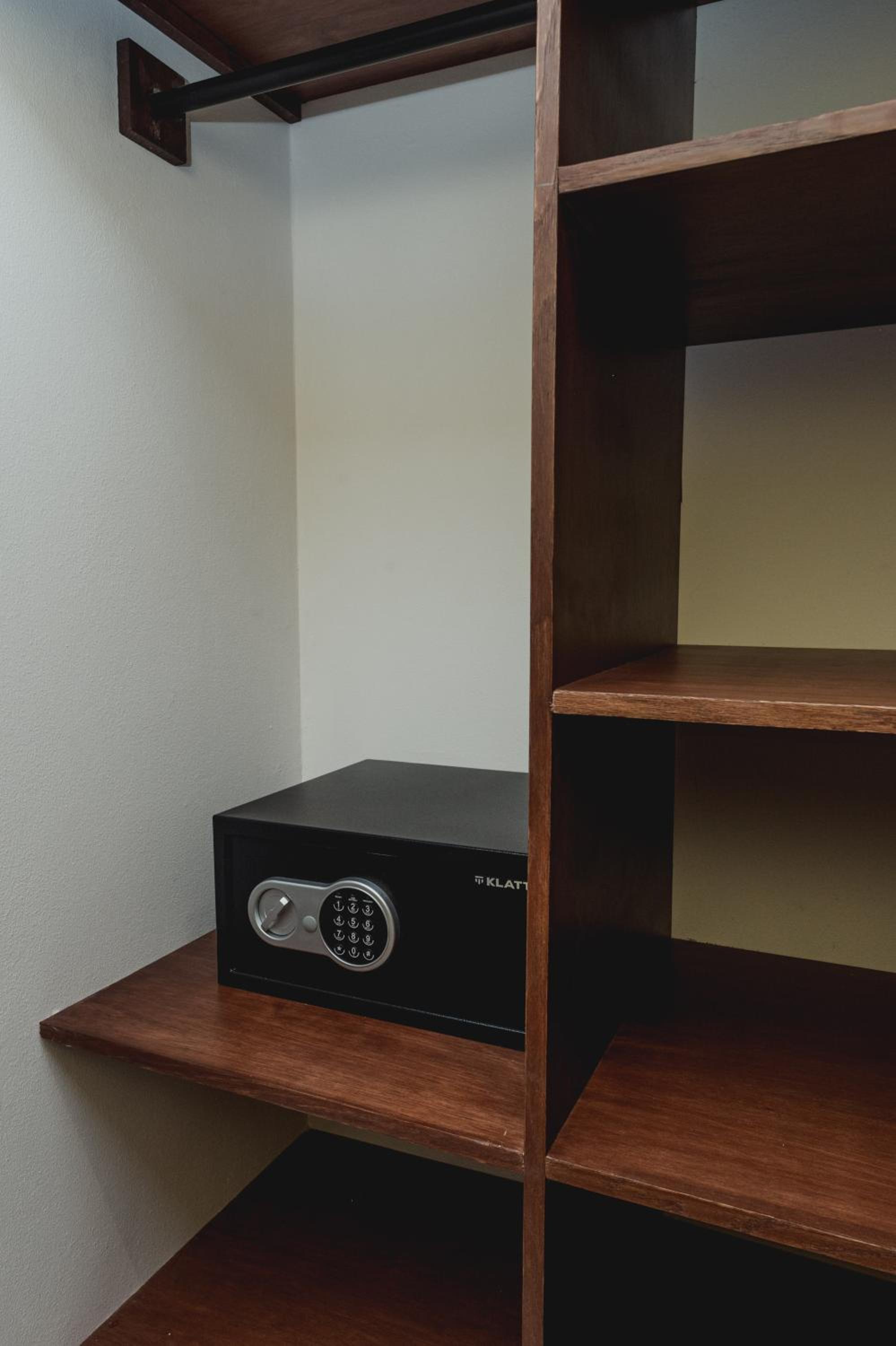 Suite - Photo 4