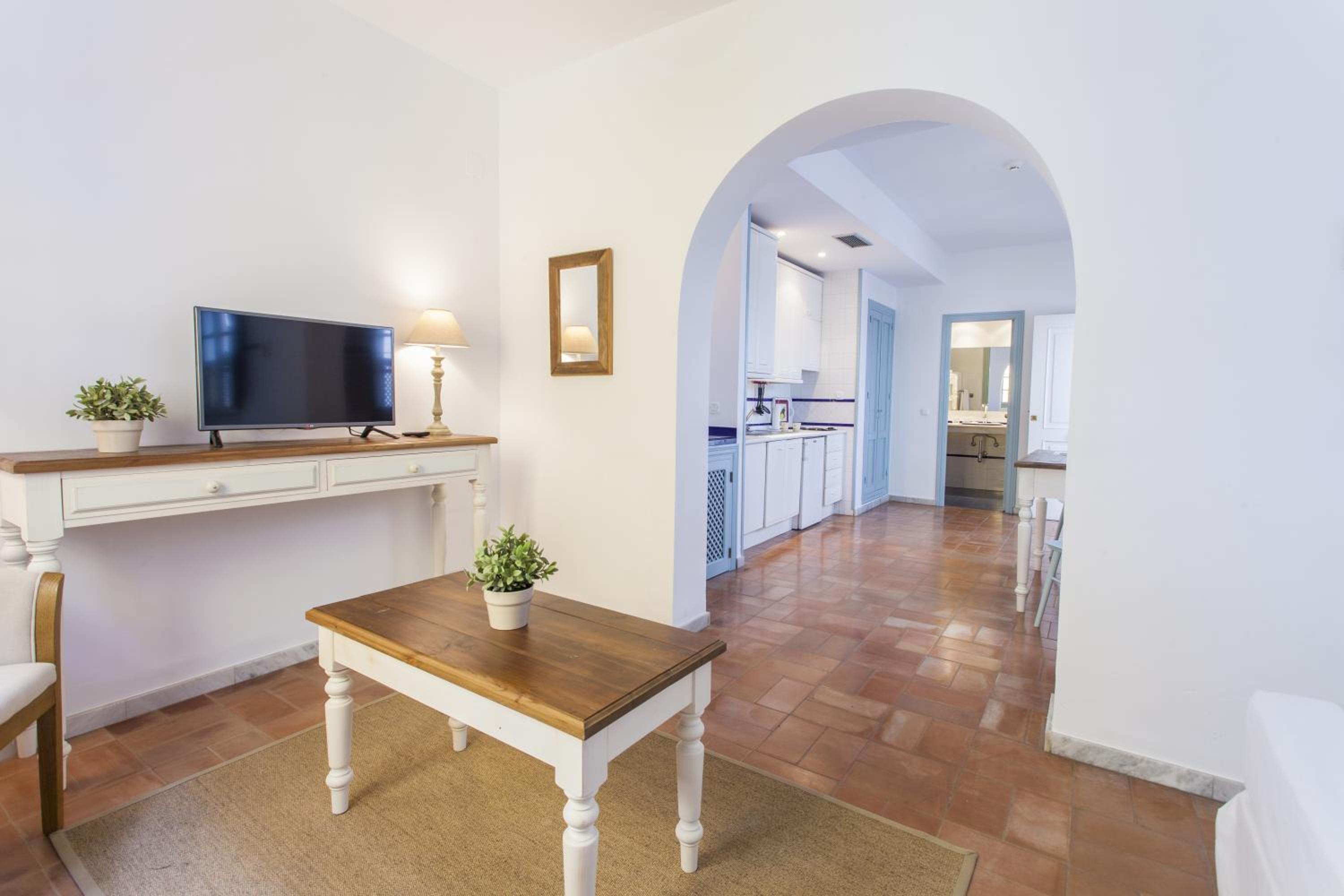 Standard One-Bedroom Apartment - Photo 11