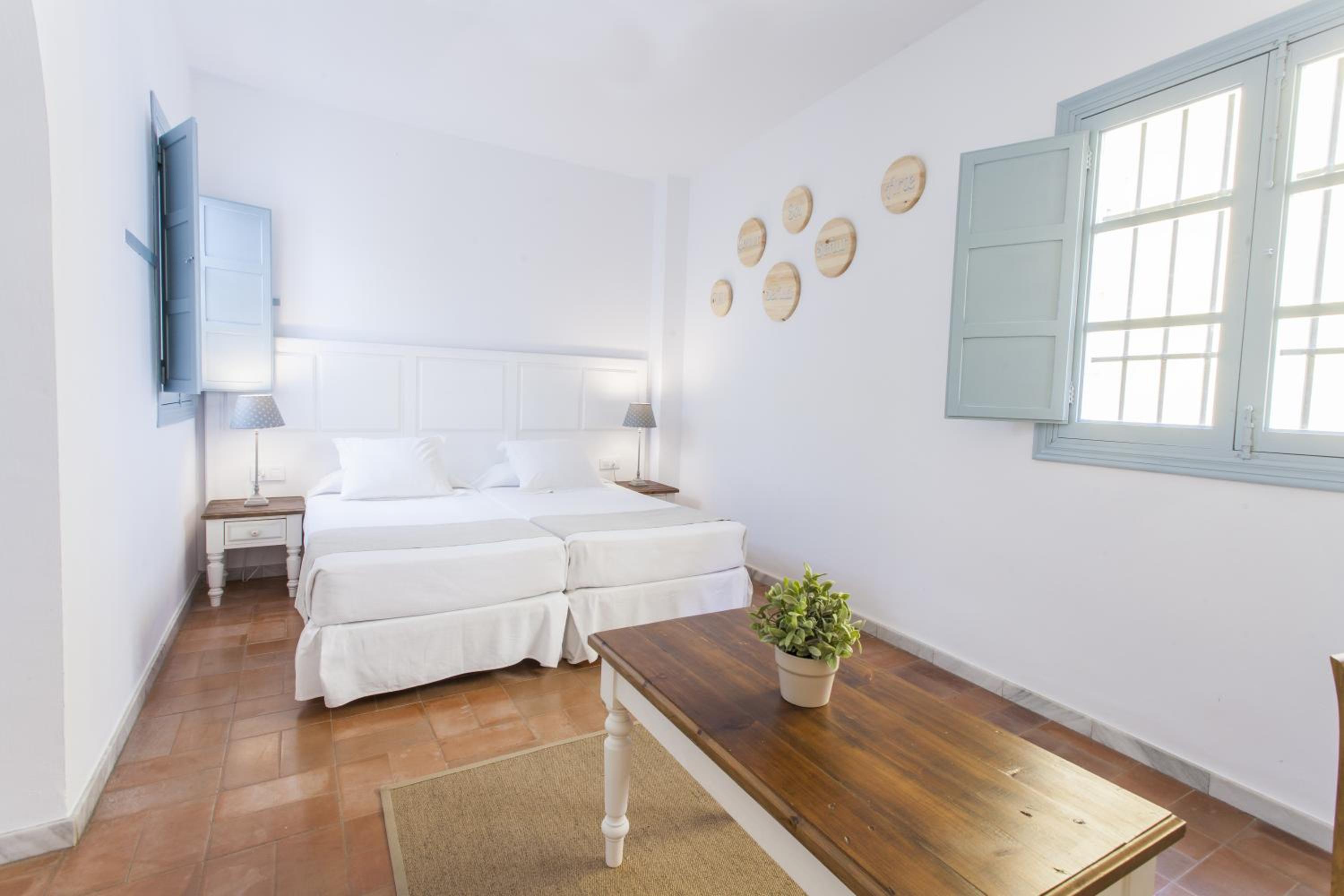 Apartment - Ground Floor - Photo 1