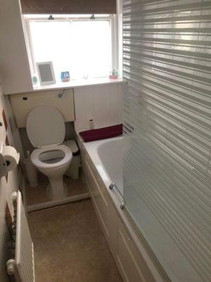 Standard Twin Room - Photo 4