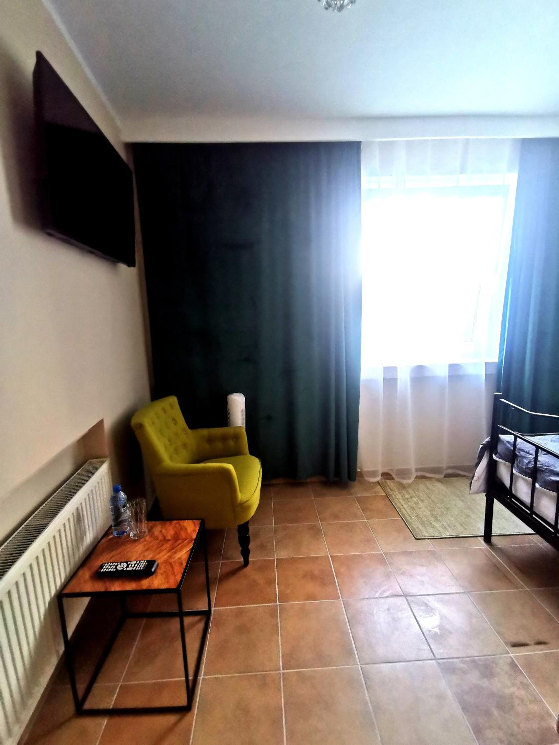 Single Room photo 3