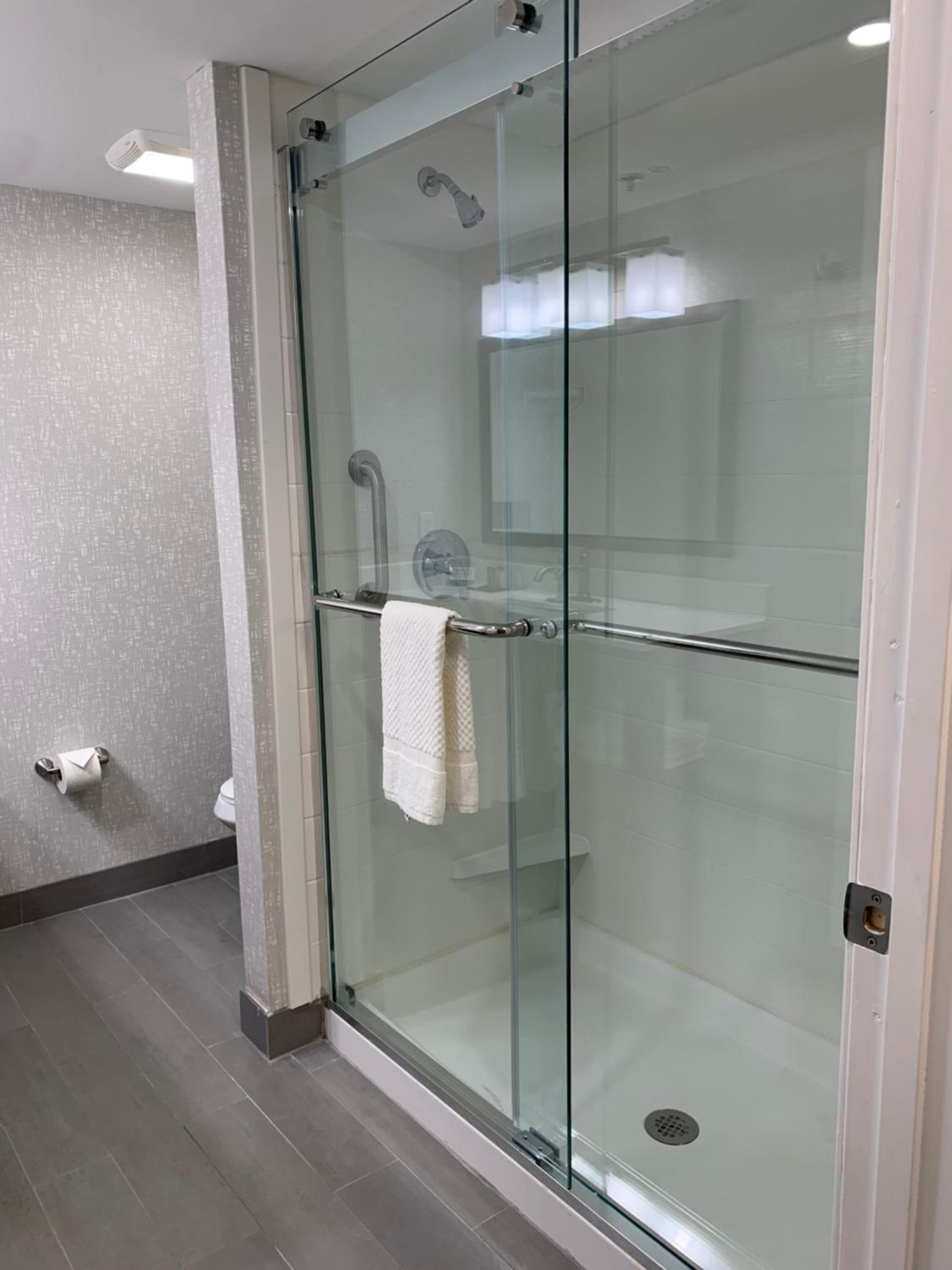 Standard King Room - Non Smoking - Photo 3
