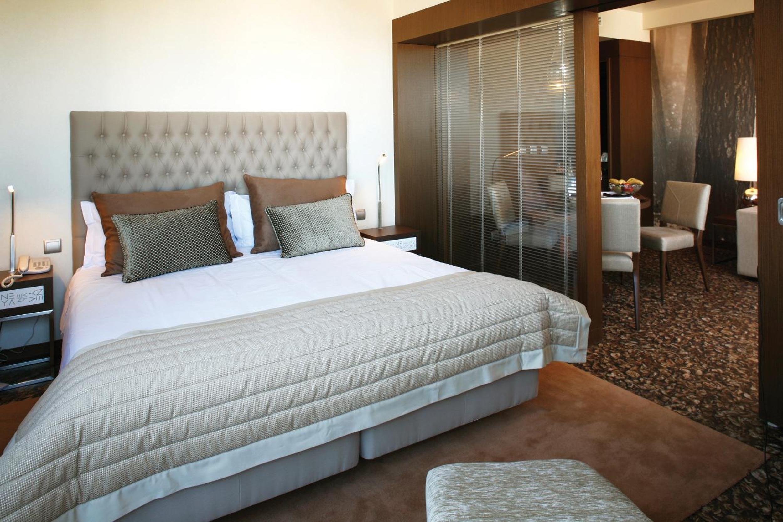 Suite - Photo 8