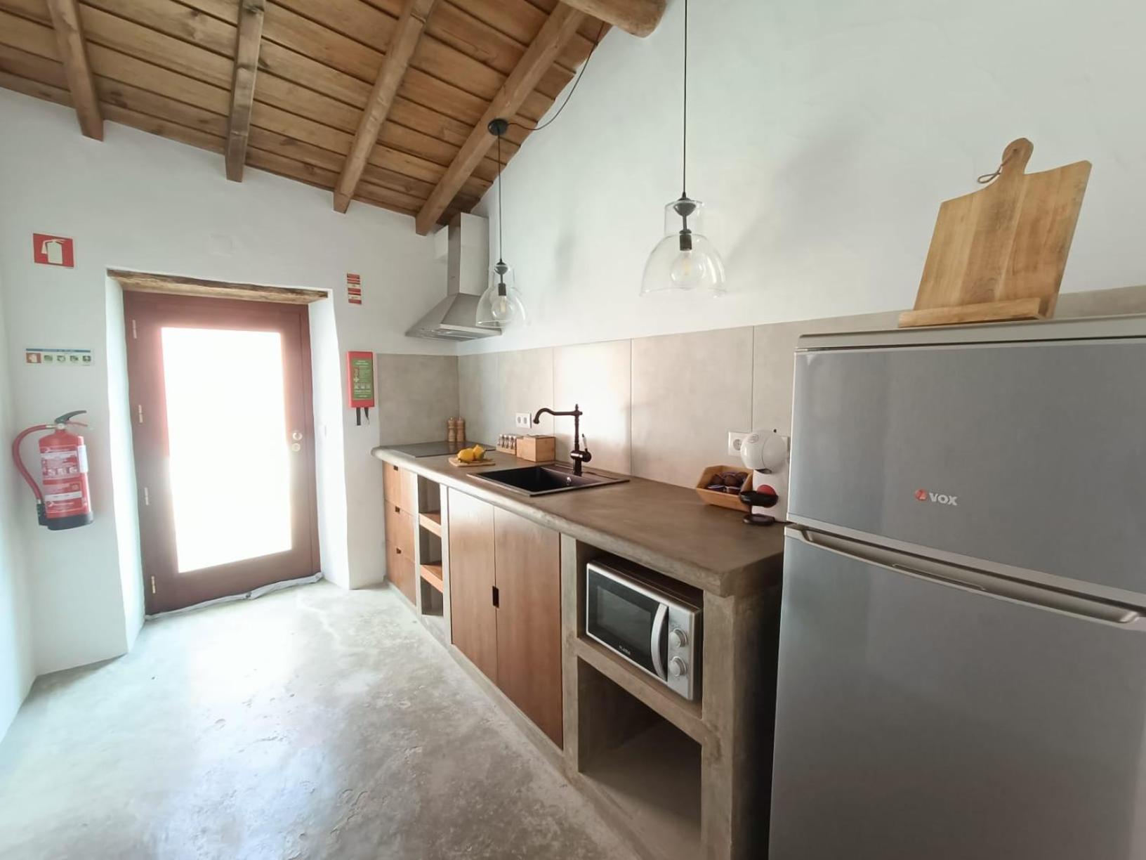 Three-Bedroom House - Photo 9