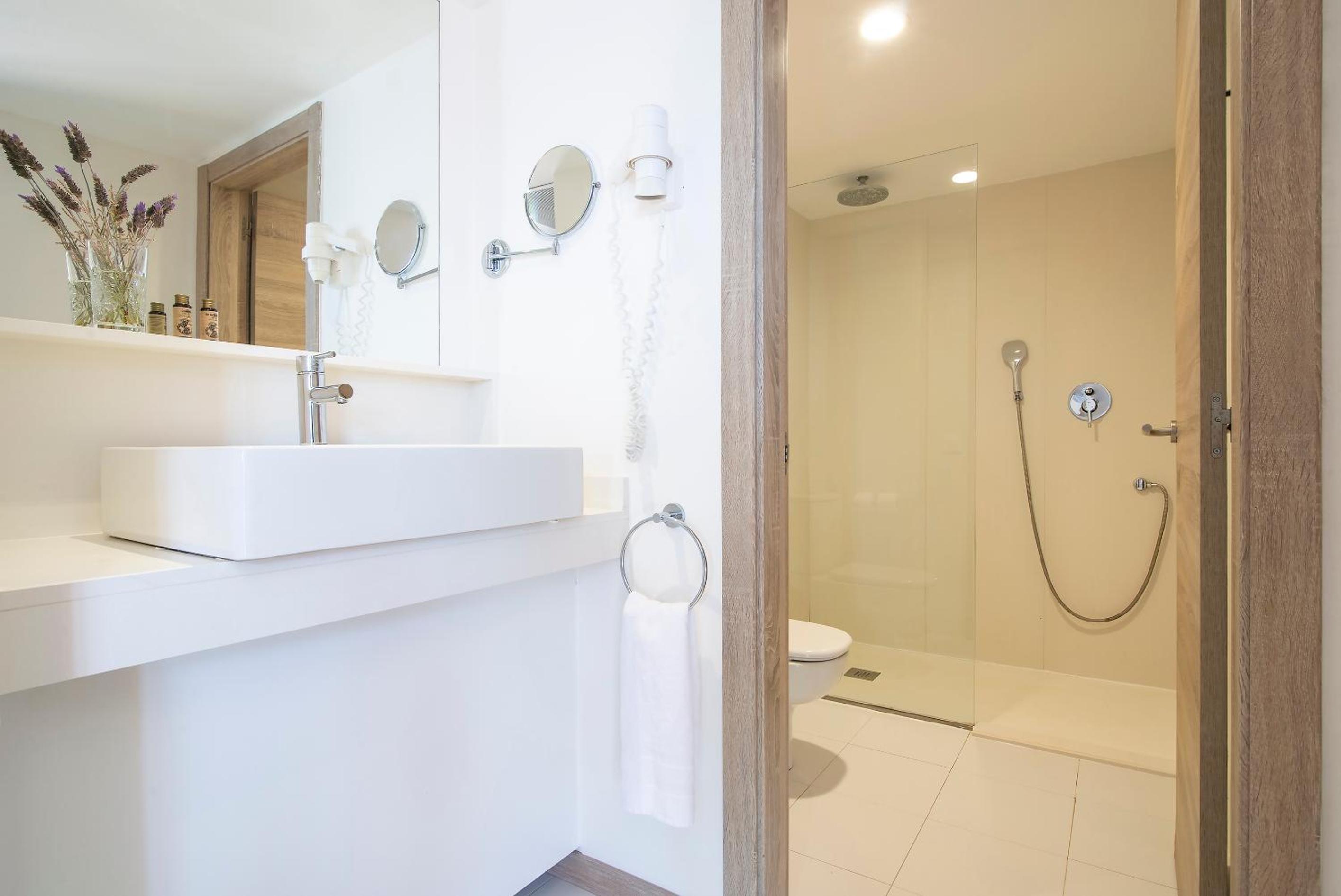 Double Room - Photo 4