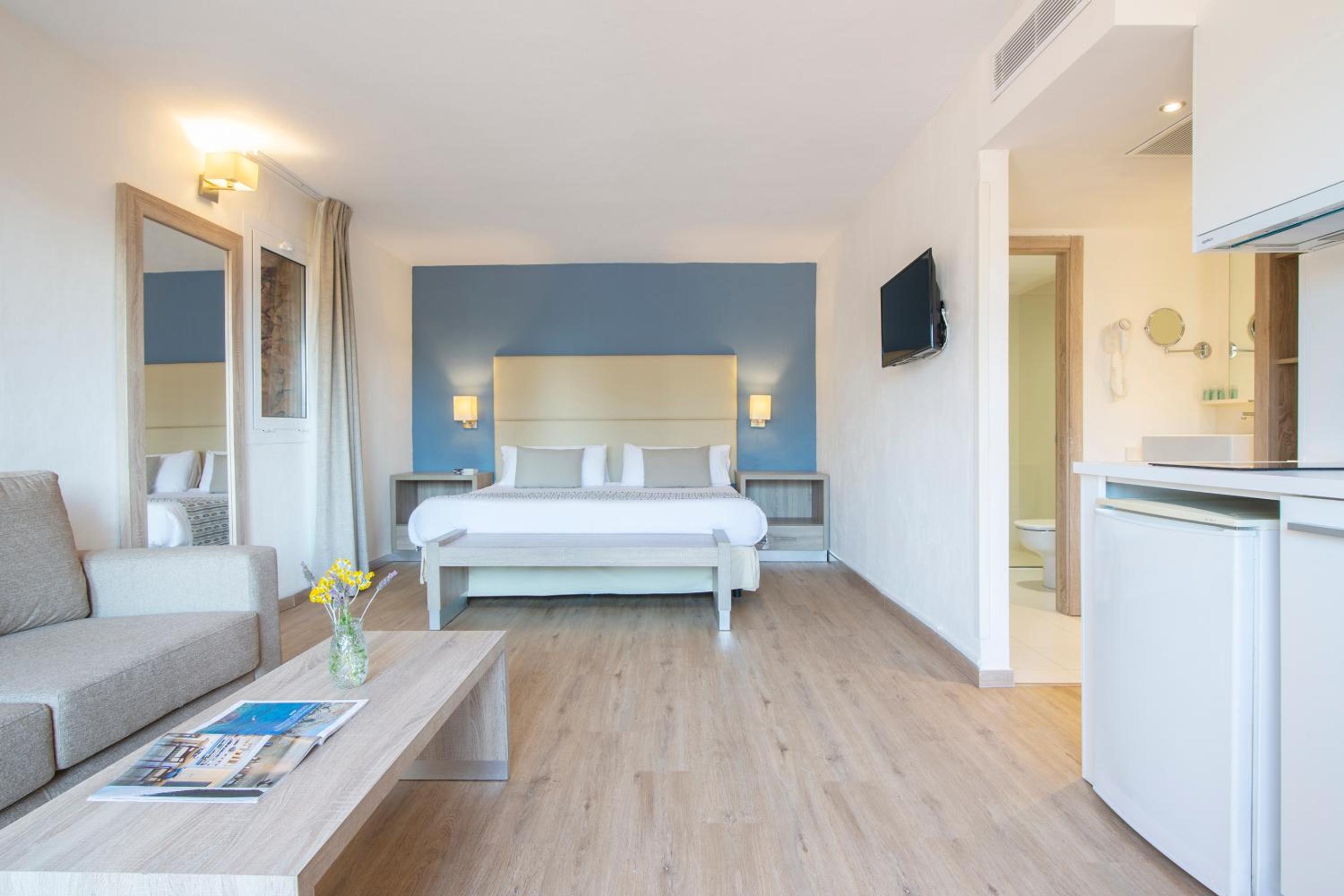 Double Room - Photo 3
