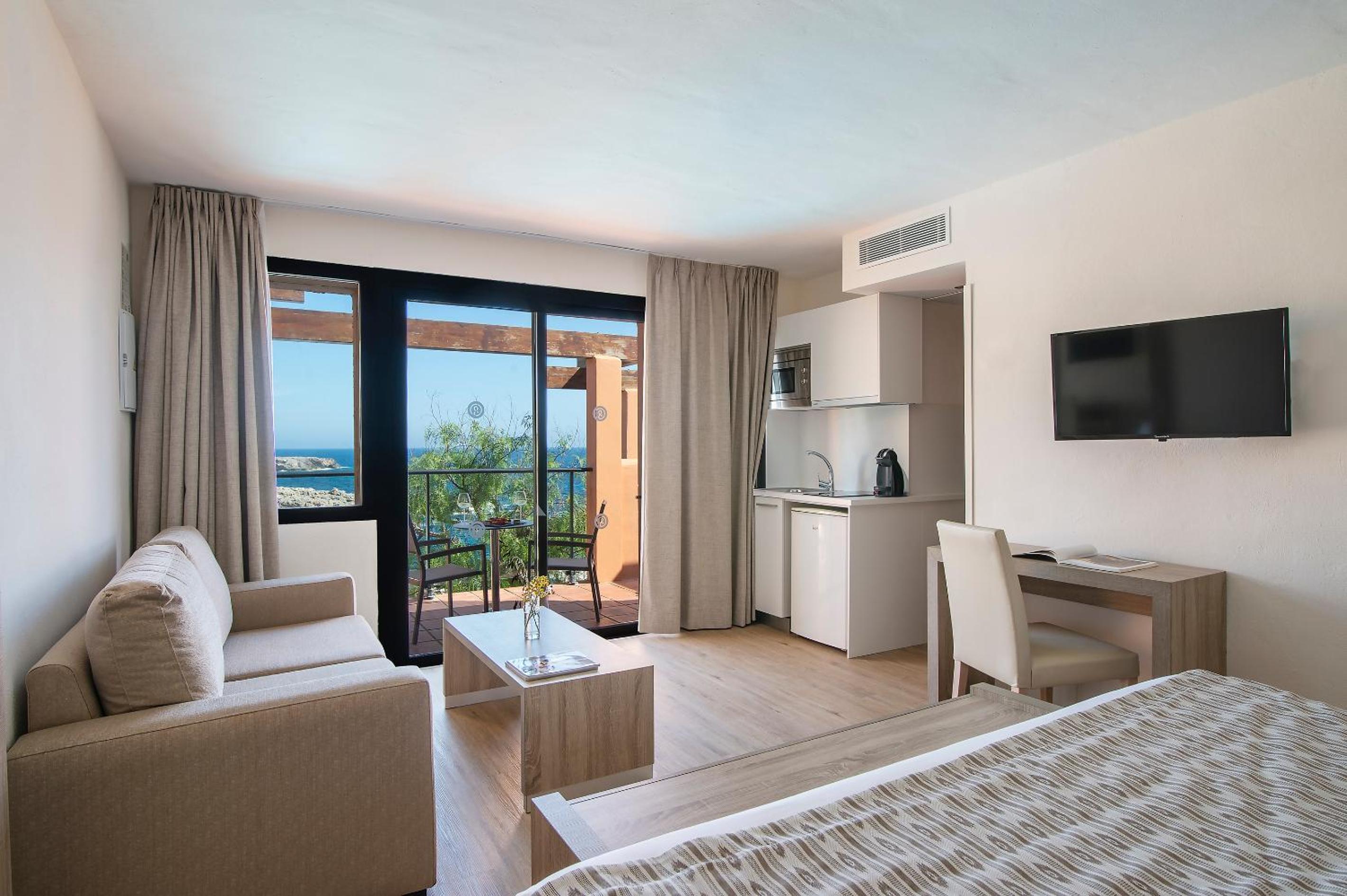 Double Room with Sea View photo 3