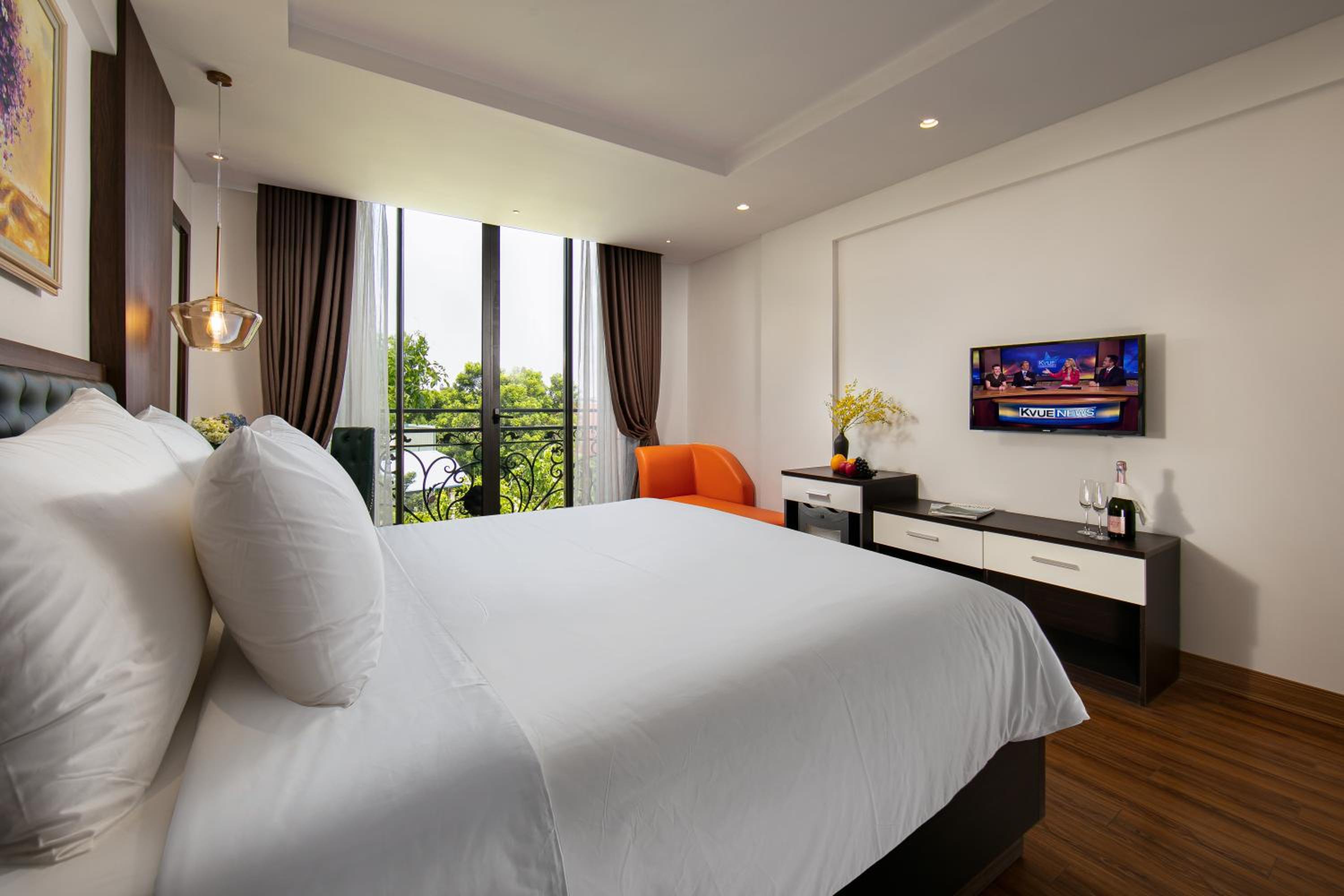 Suite with Balcony