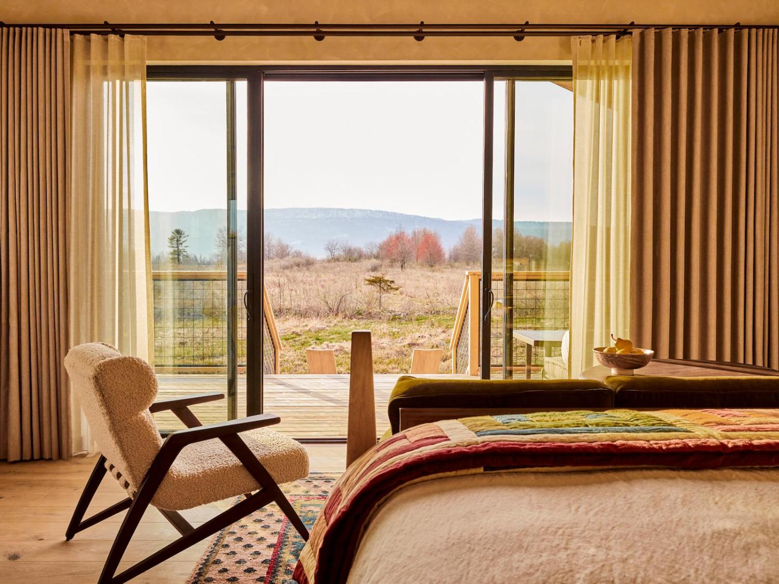 King Room with Mountain View - Photo 3