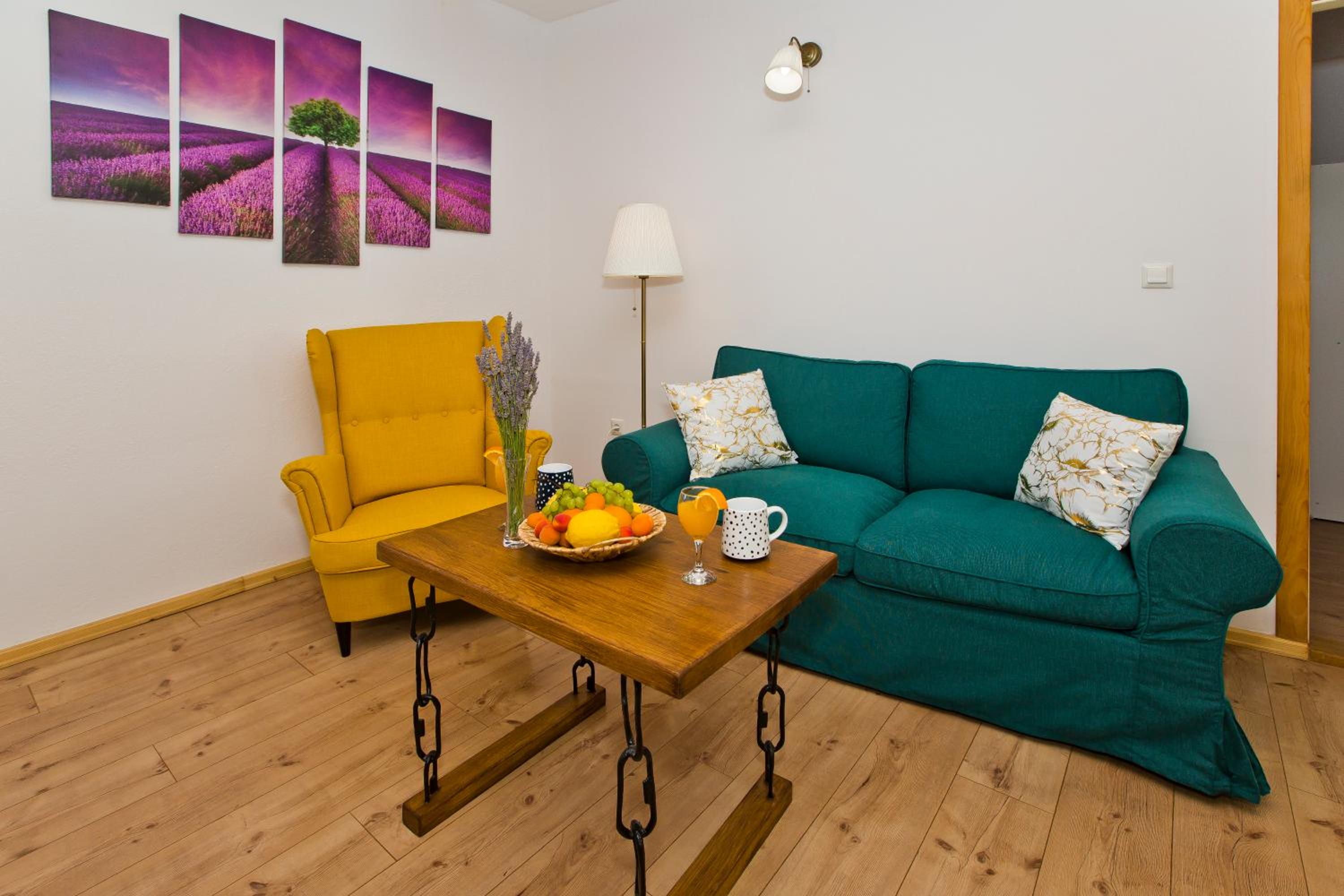One-Bedroom Apartment - Photo 13