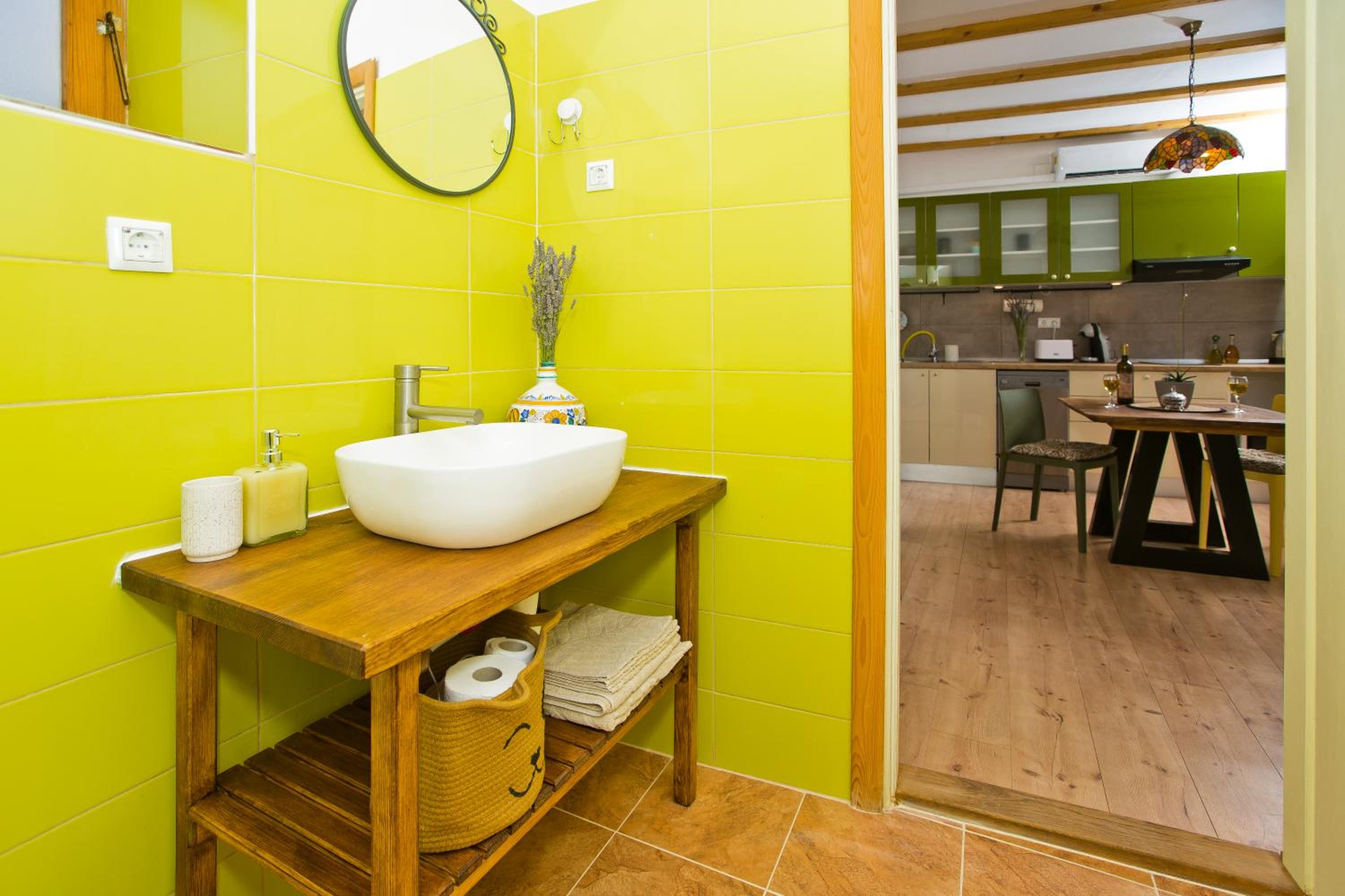 One-Bedroom Apartment - Photo 11
