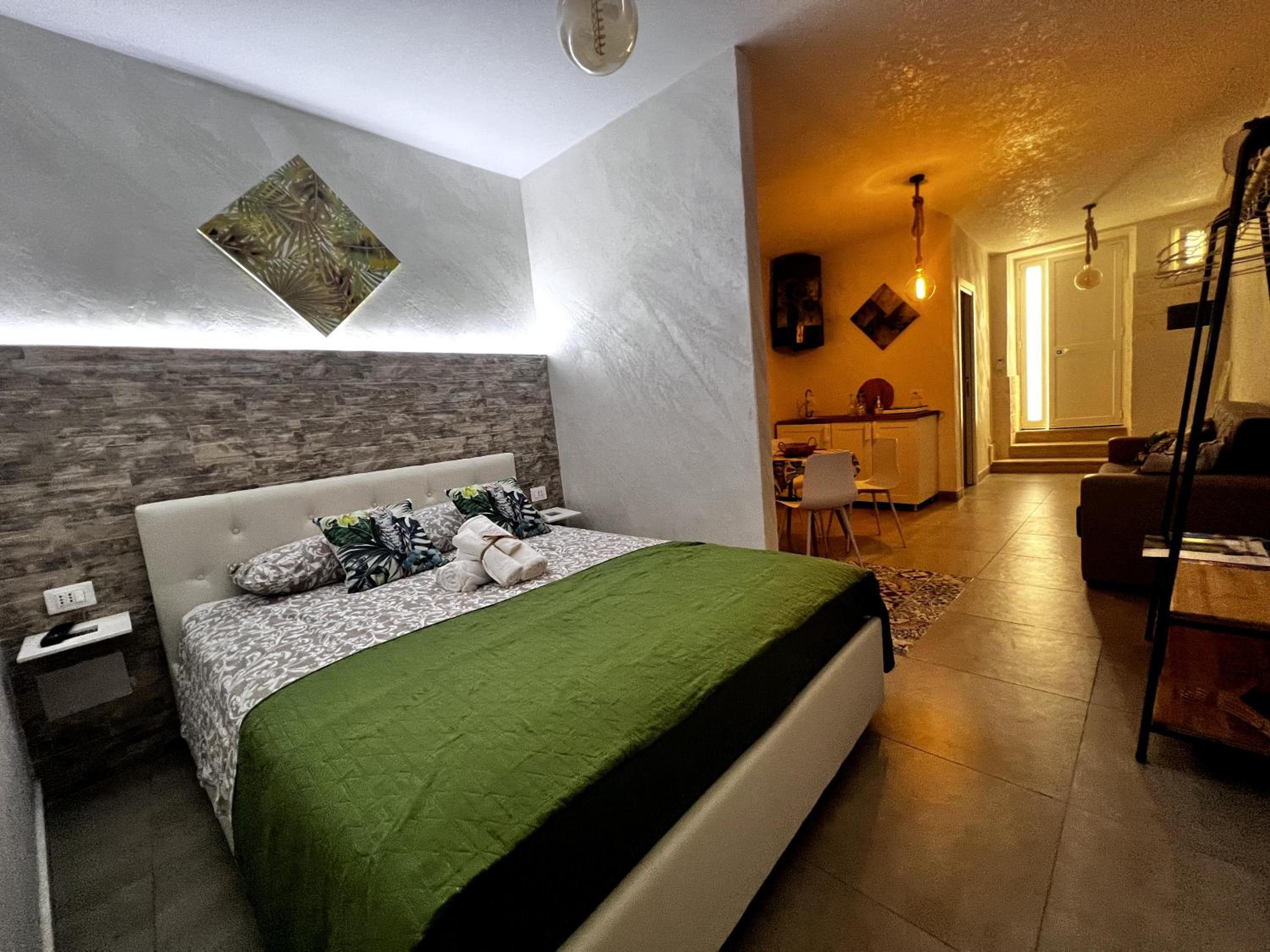 One-Bedroom Apartment - Photo 10