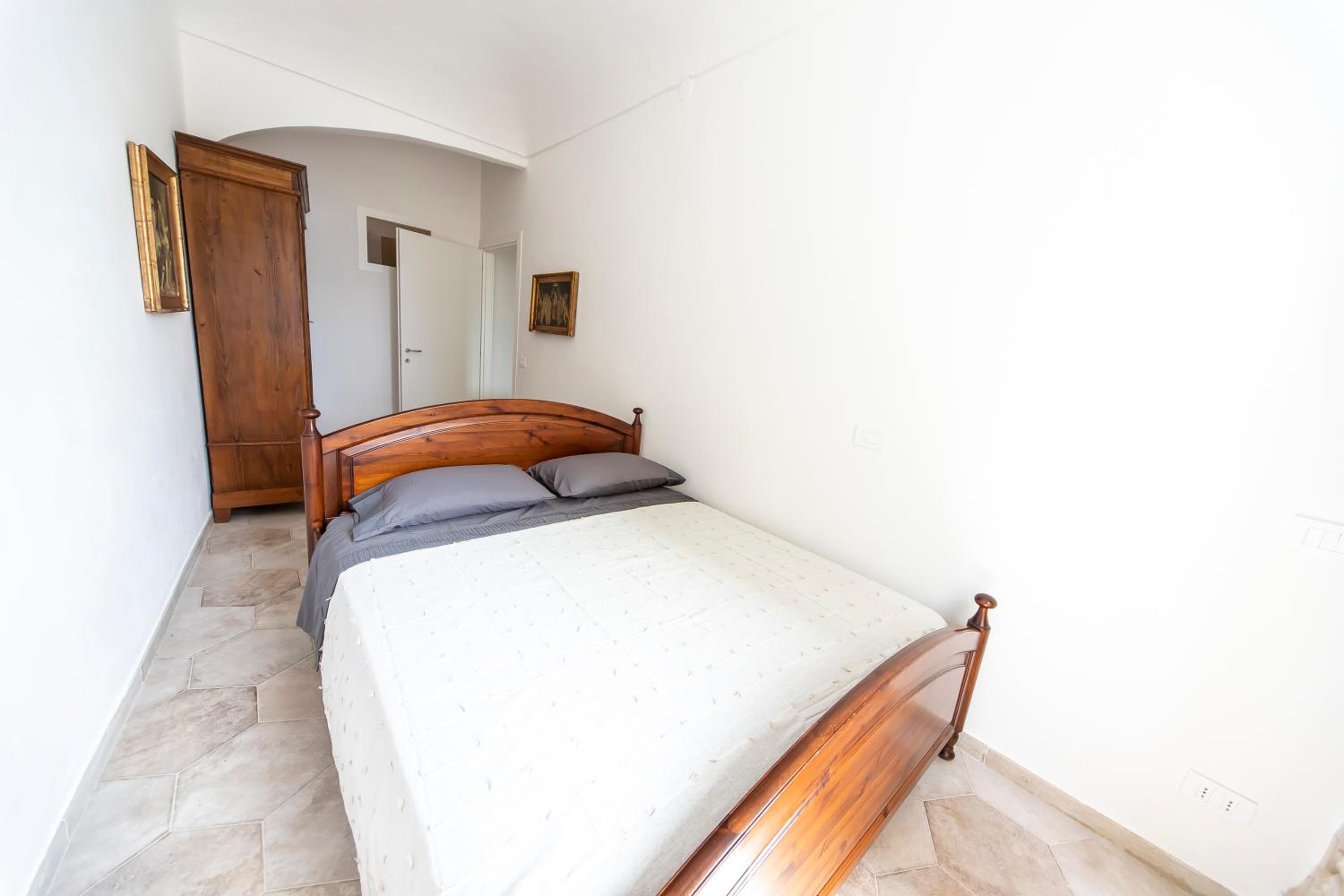 One-Bedroom House photo 1