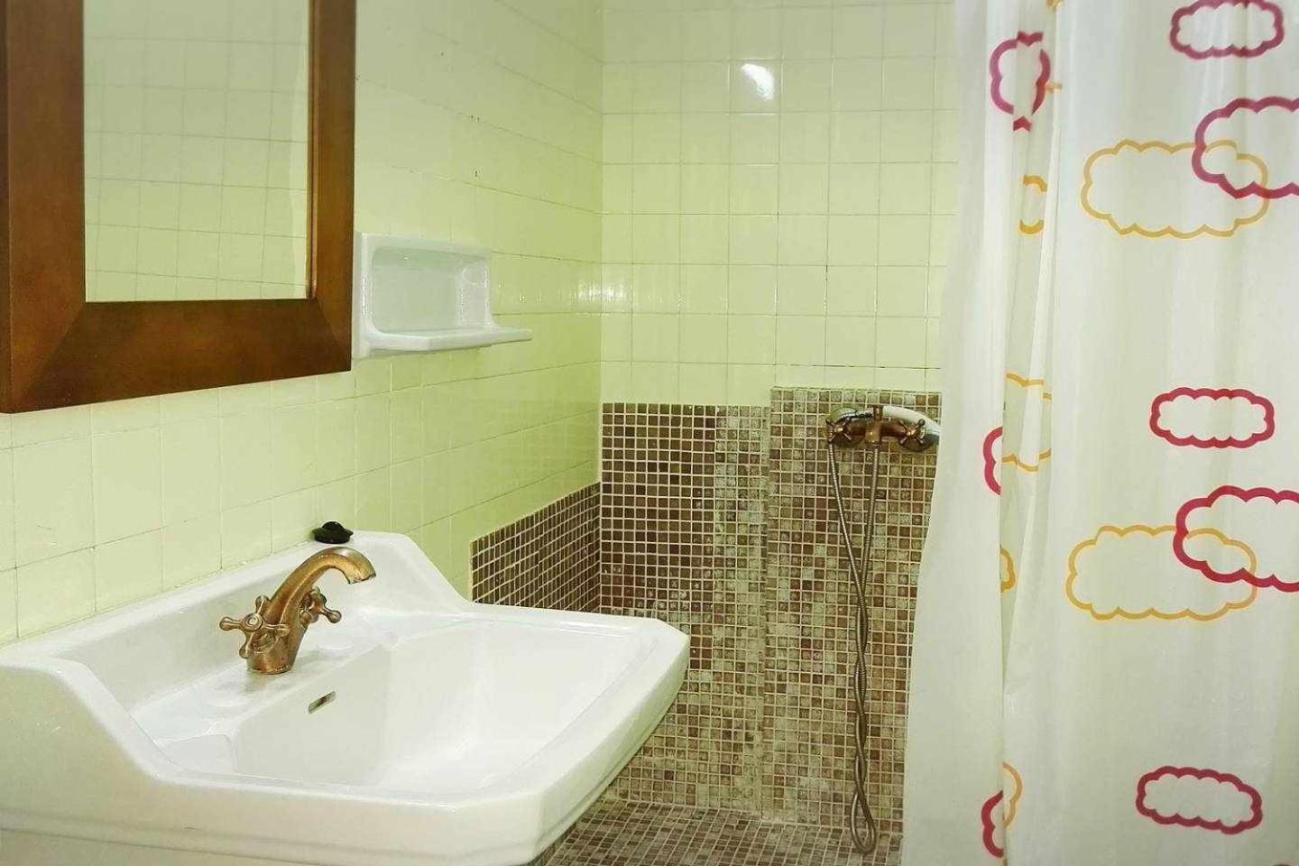 Apartment photo 2