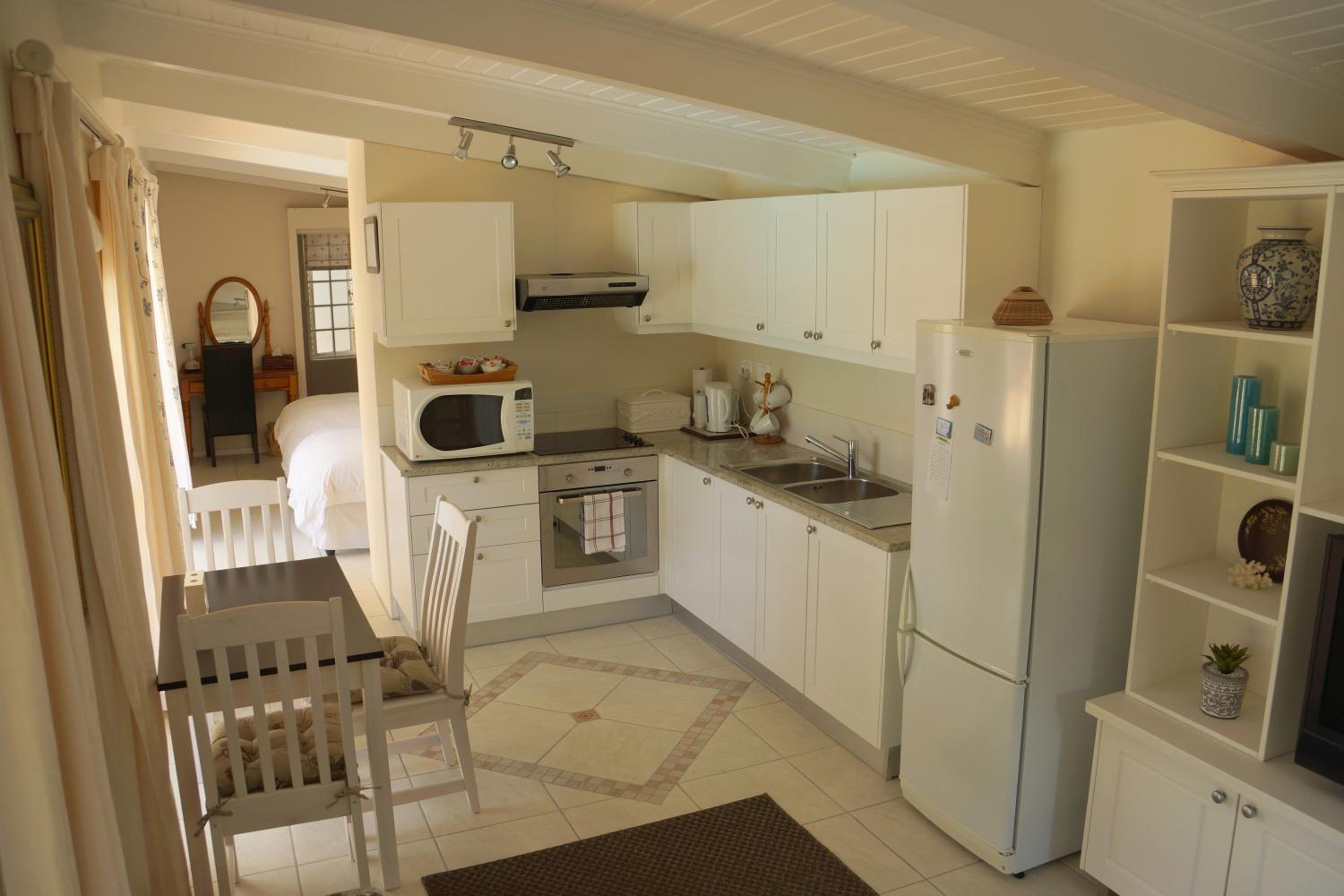 Garden Cottage - Photo 2