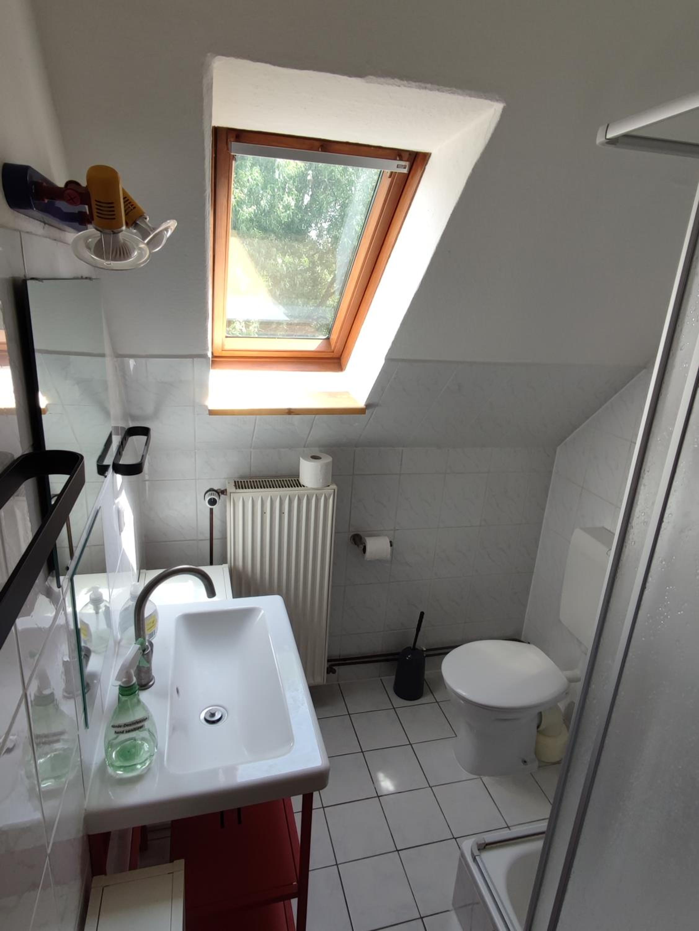 One-Bedroom Apartment - Photo 28