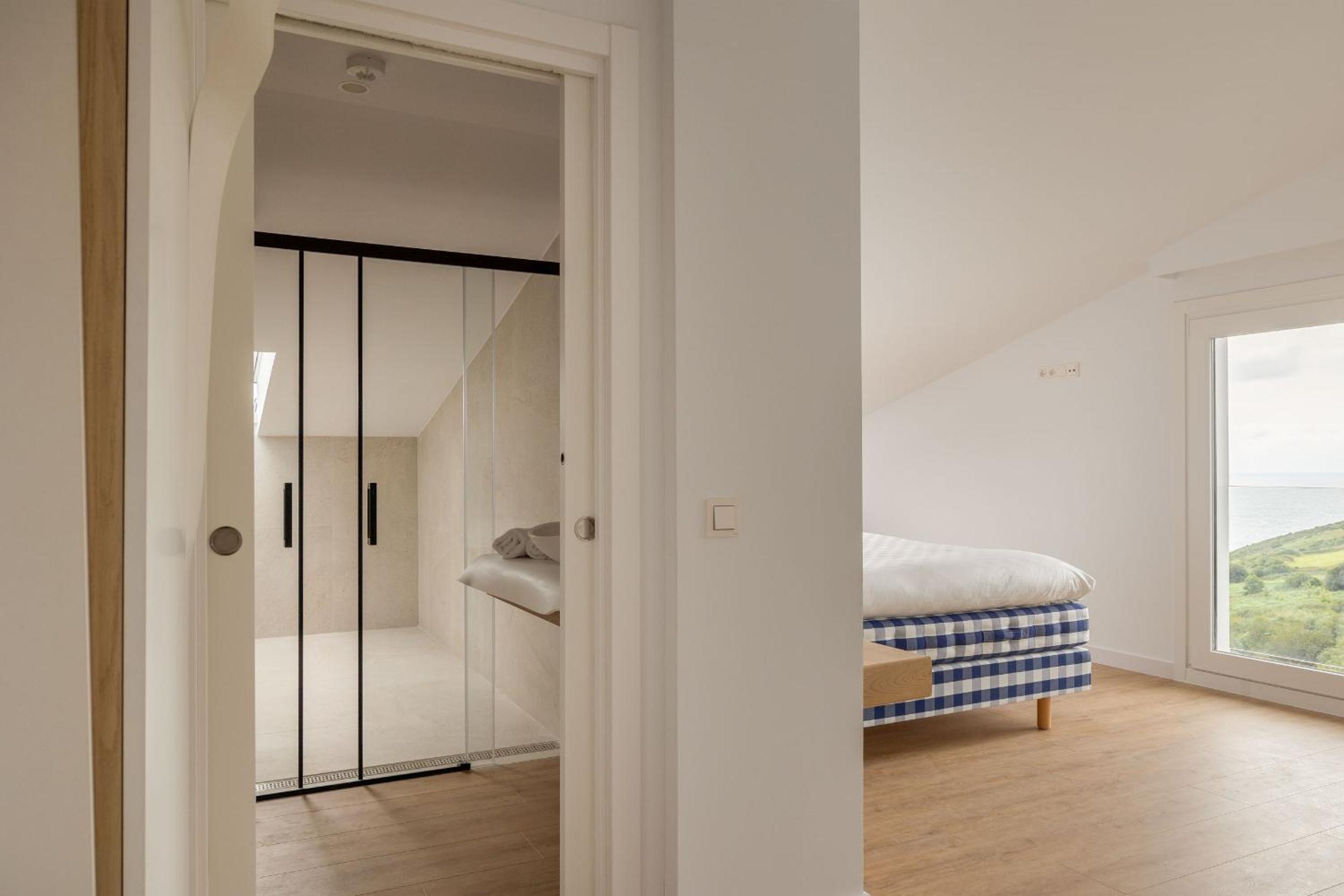 Suite with Sea View - Photo 6