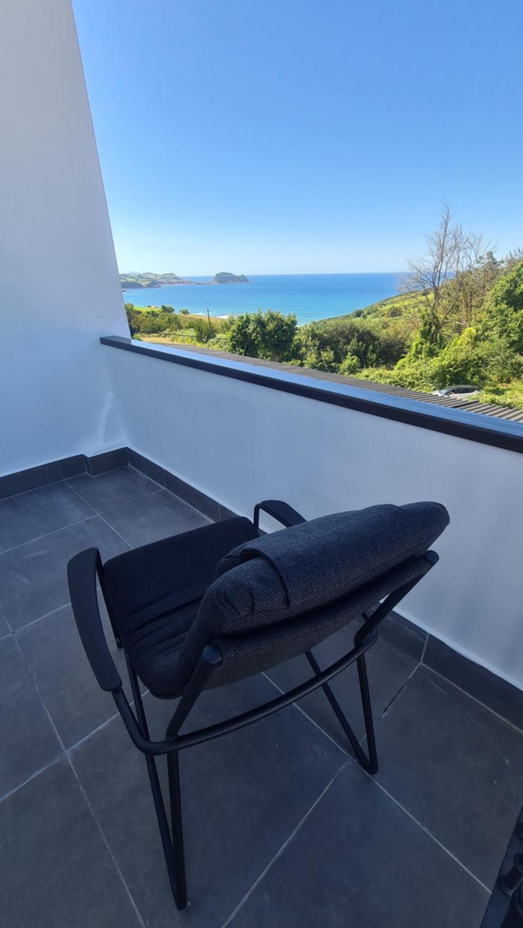 Double Room with Balcony and Sea View - Photo 2