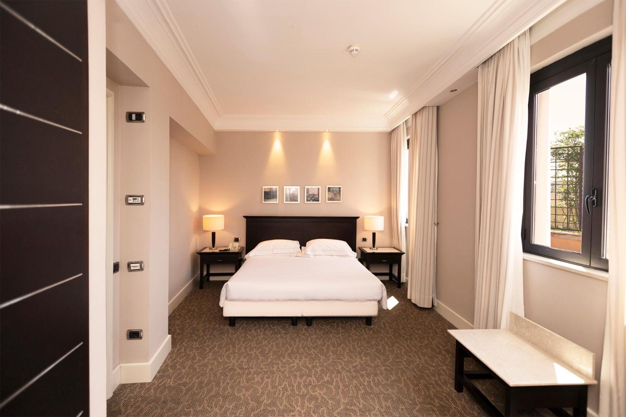Deluxe Double Room - Photo 3