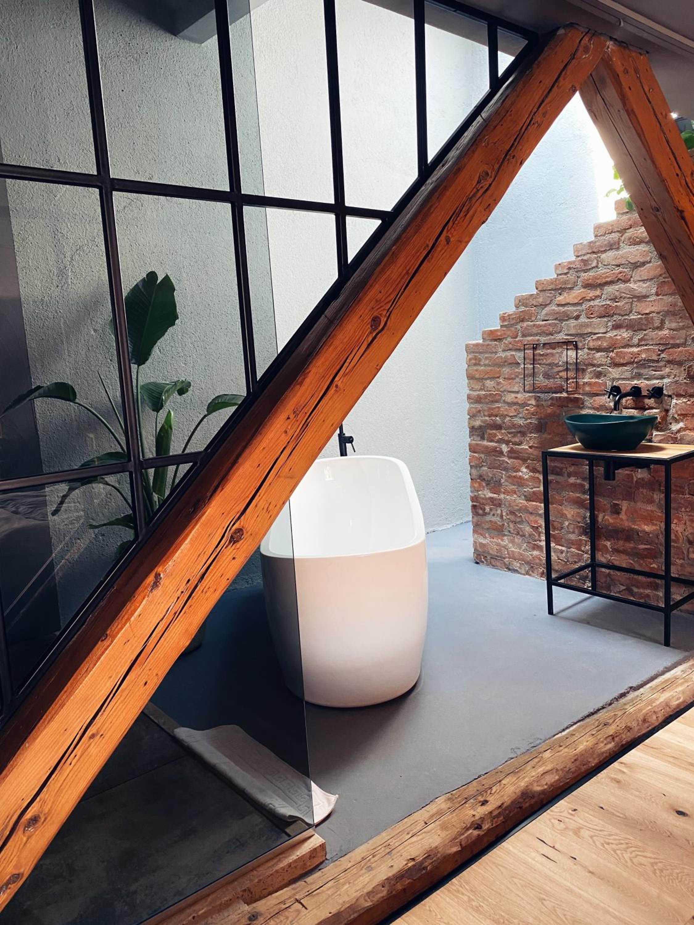 One-Bedroom Apartment - Photo 10