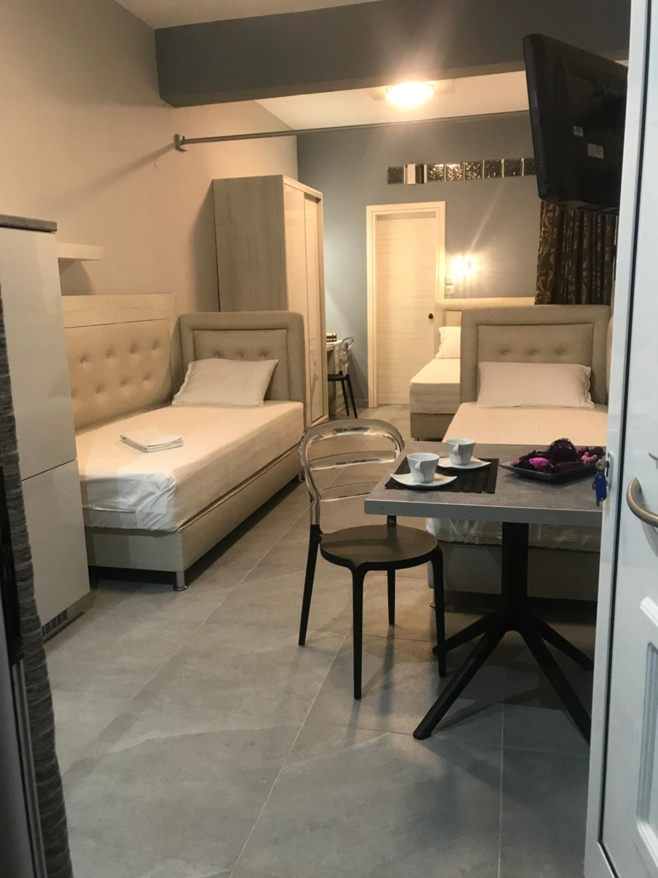 Studio Apartment photo 2