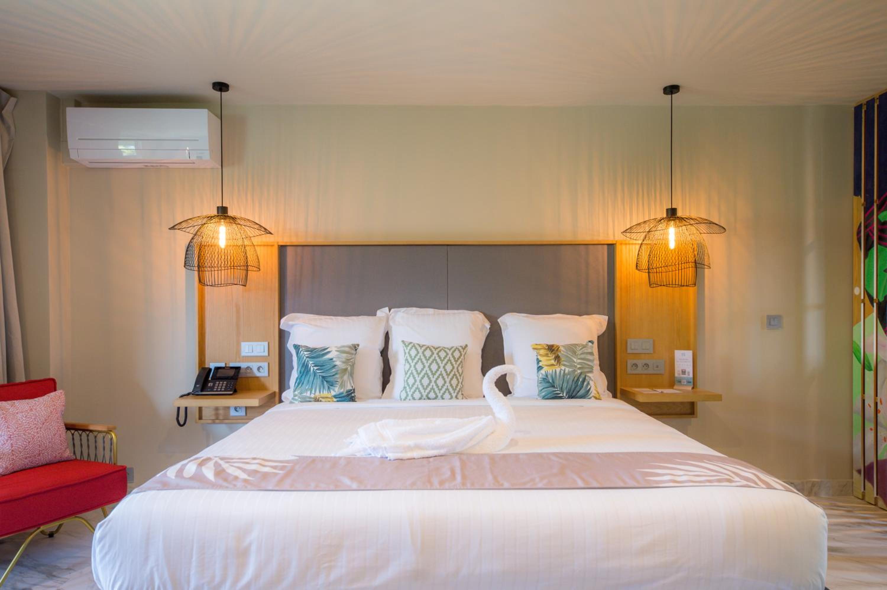 Suite with Garden View