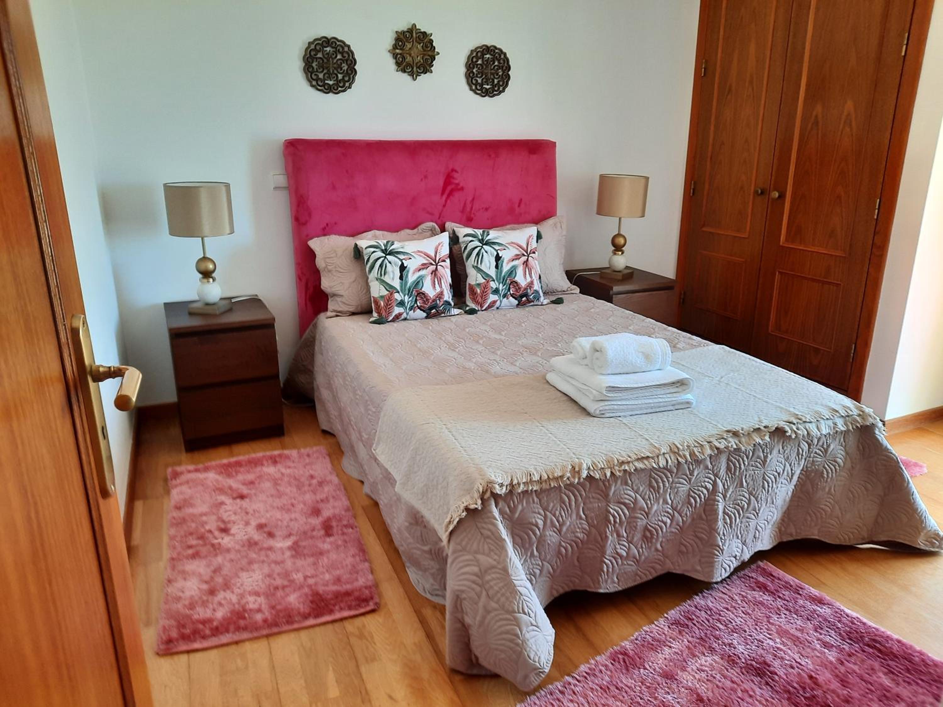 Three-Bedroom House - Photo 3