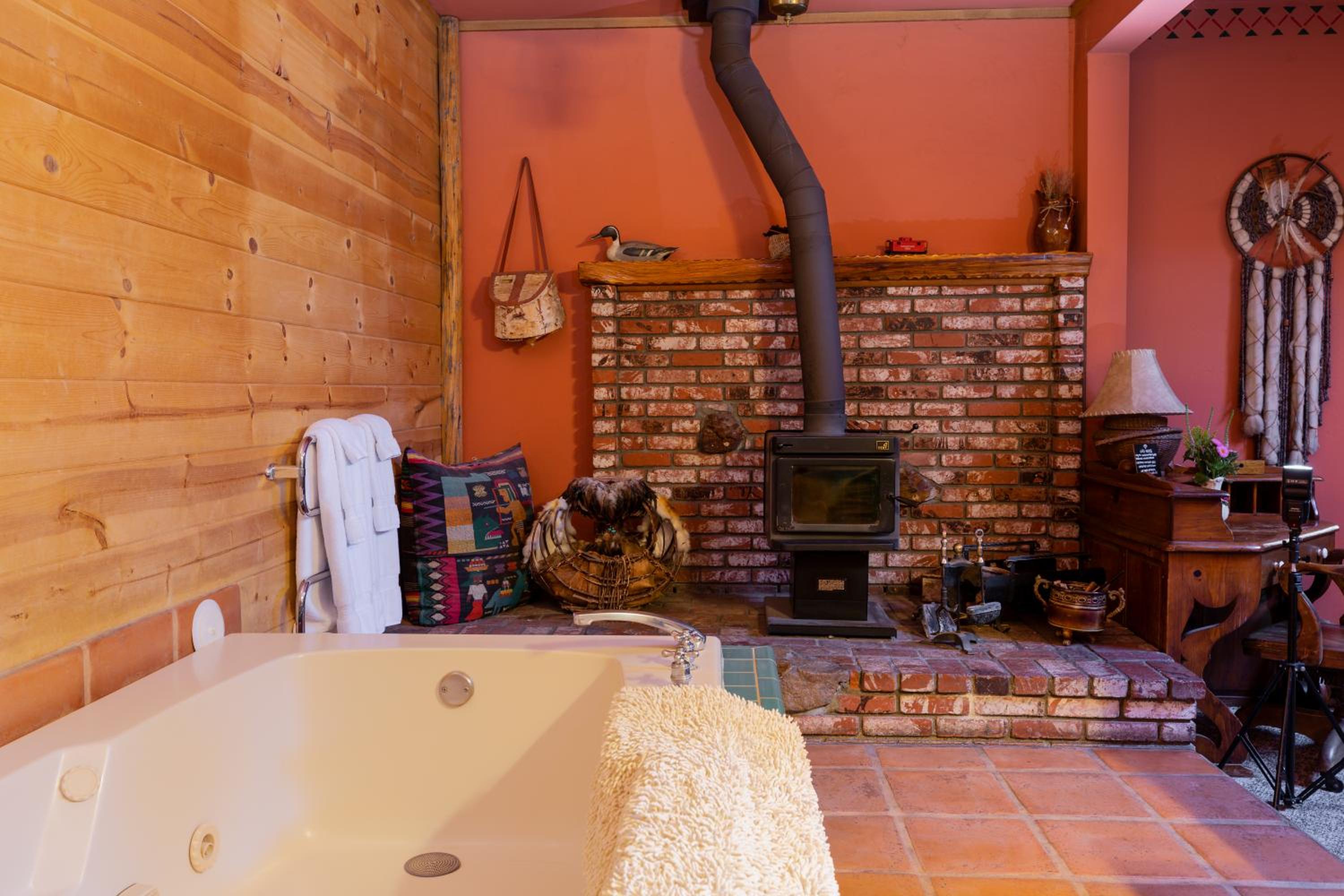 Queen Room with Spa Bath photo 2