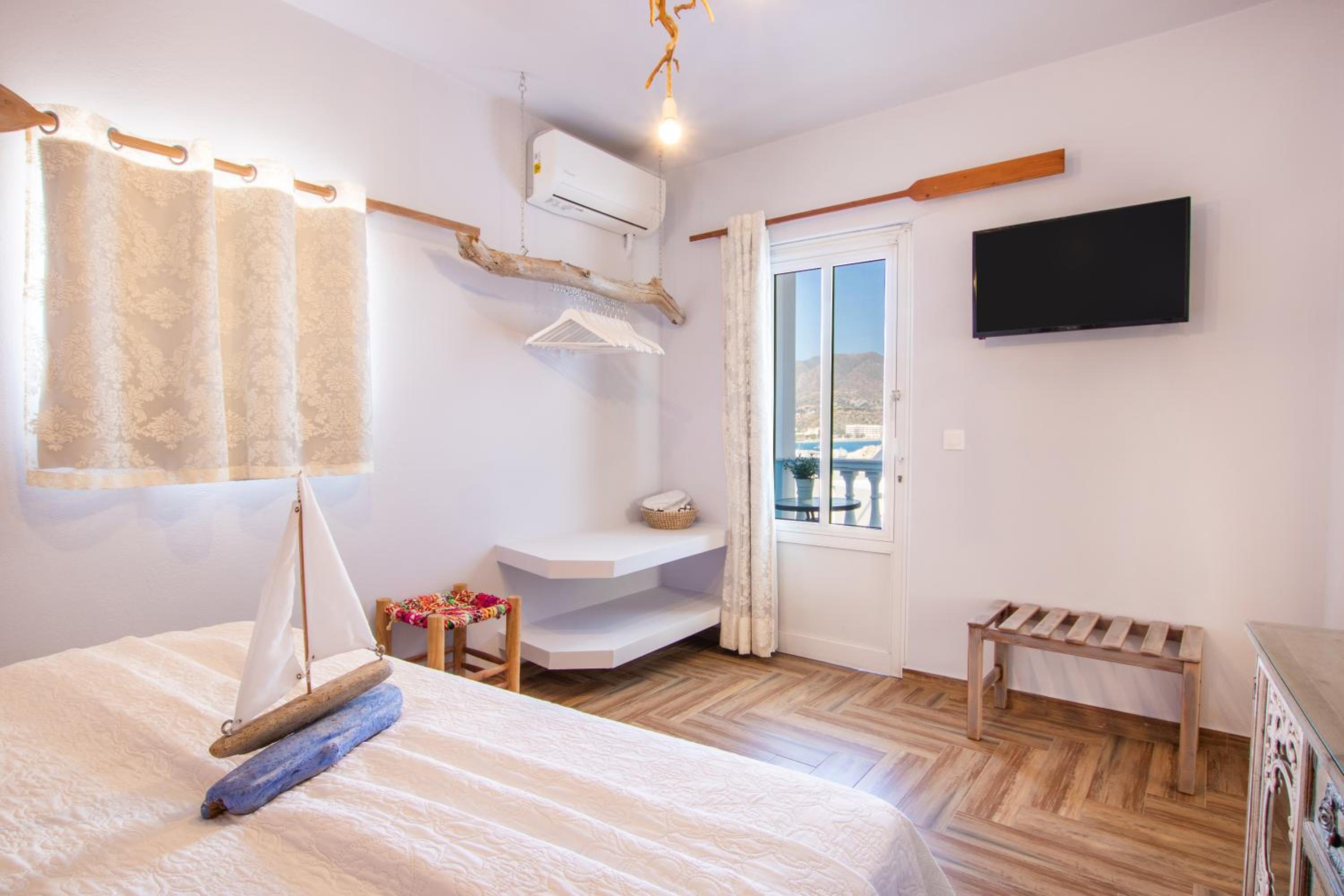 Studio Apartment with Sea View photo 1