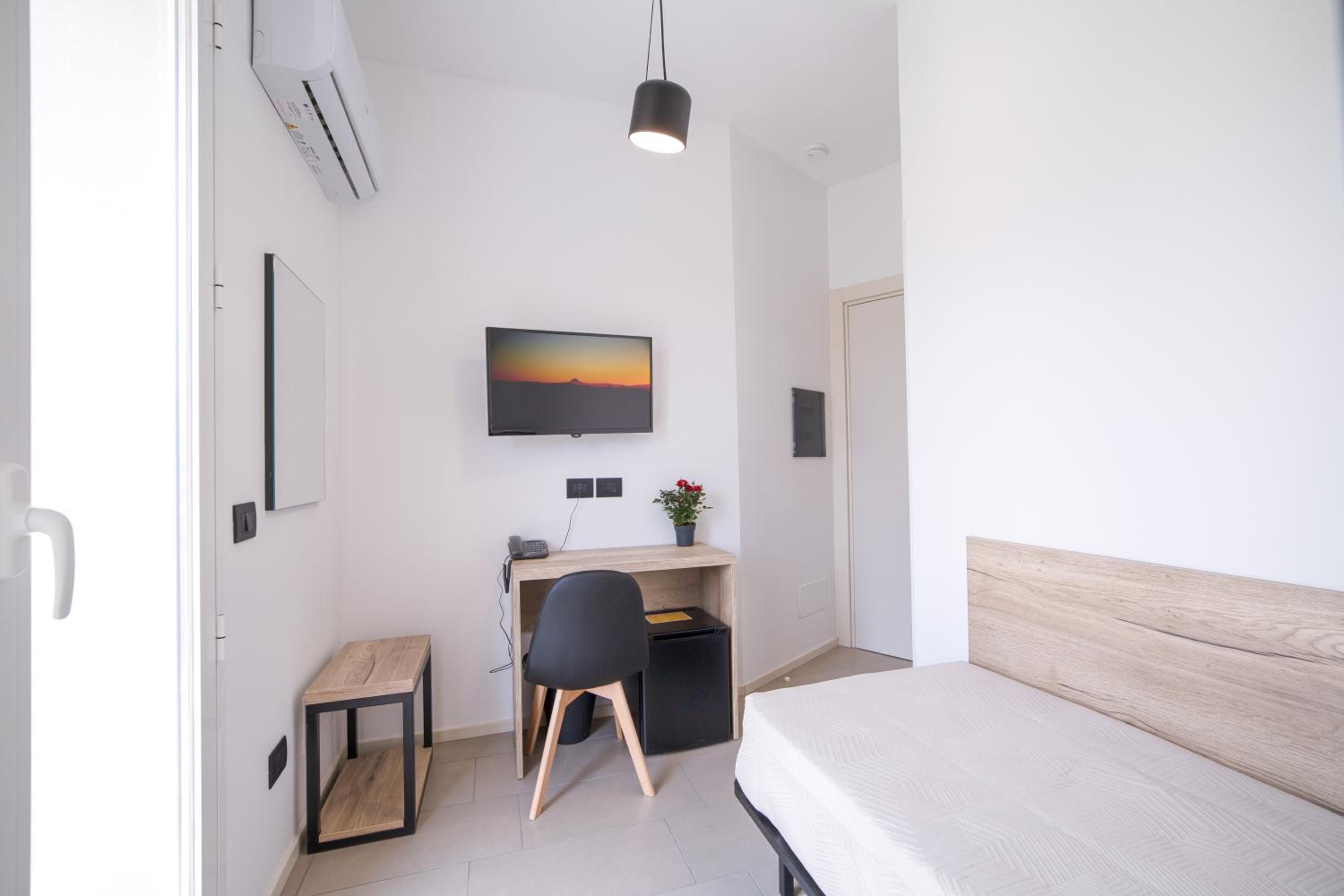 Single Room with Park View photo 3