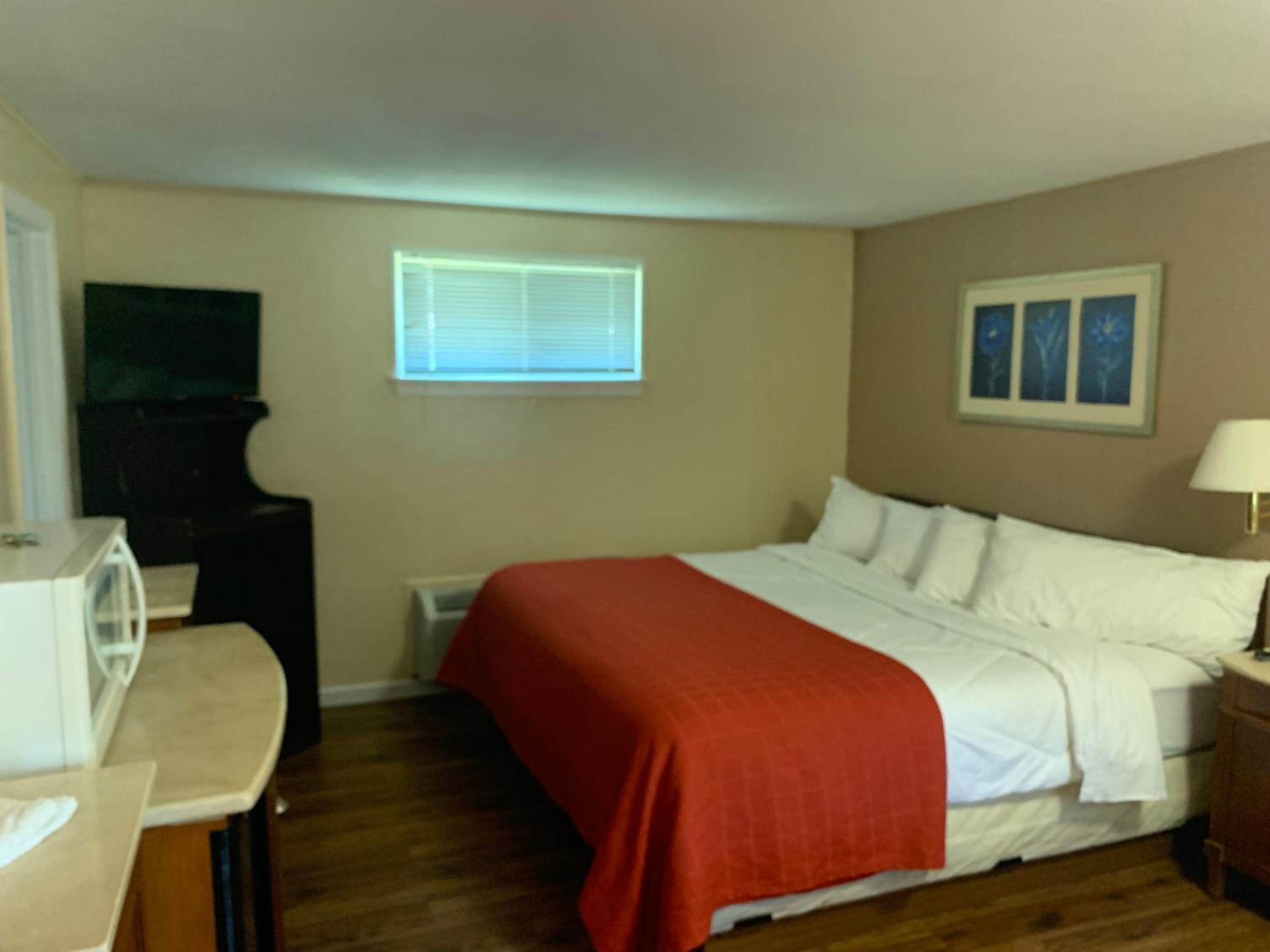 Comfort Room, 1 King Bed, Non Smoking