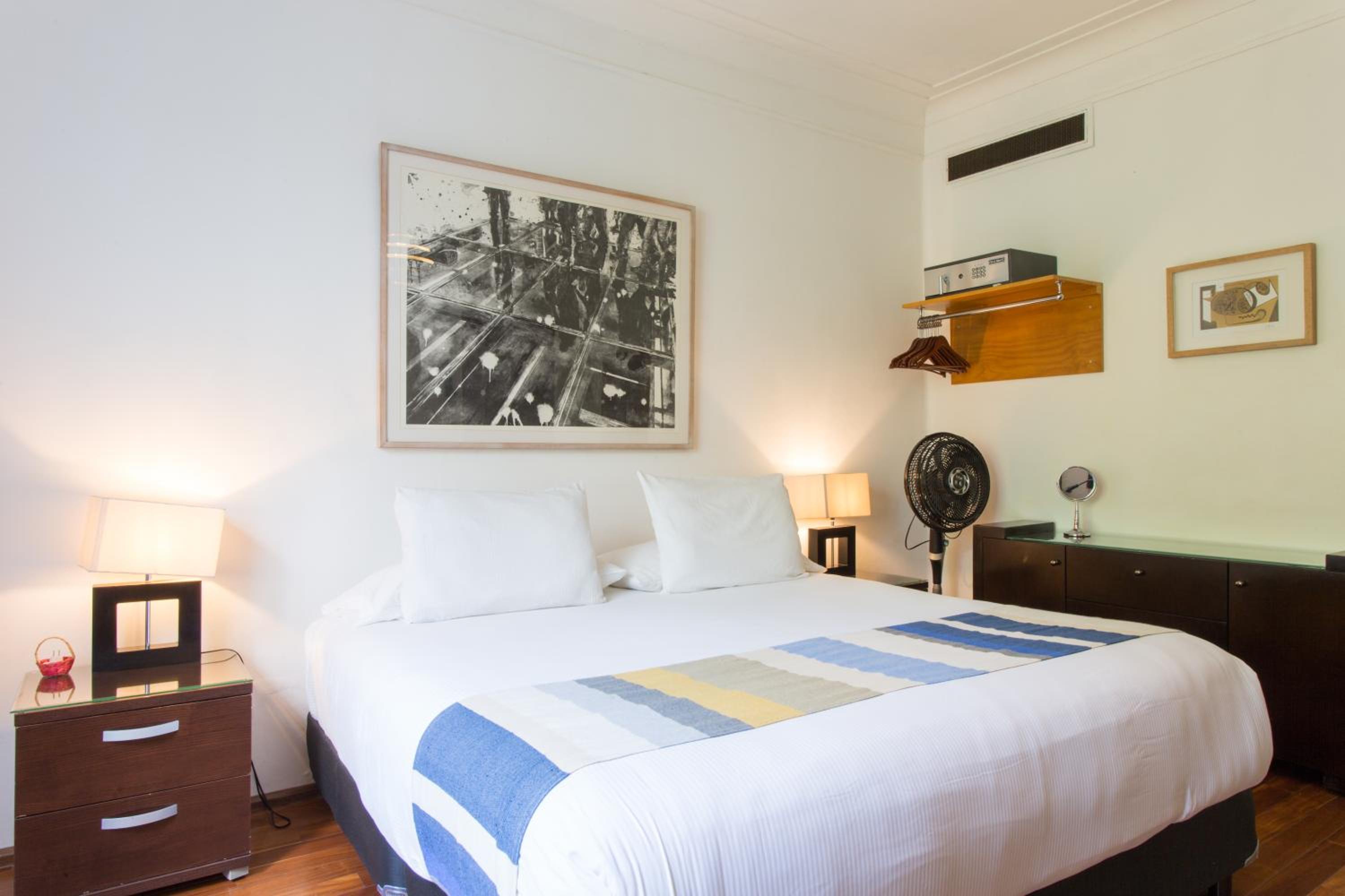 Deluxe King Room photo 2
