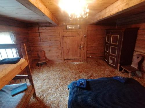 Family Room - Photo 2
