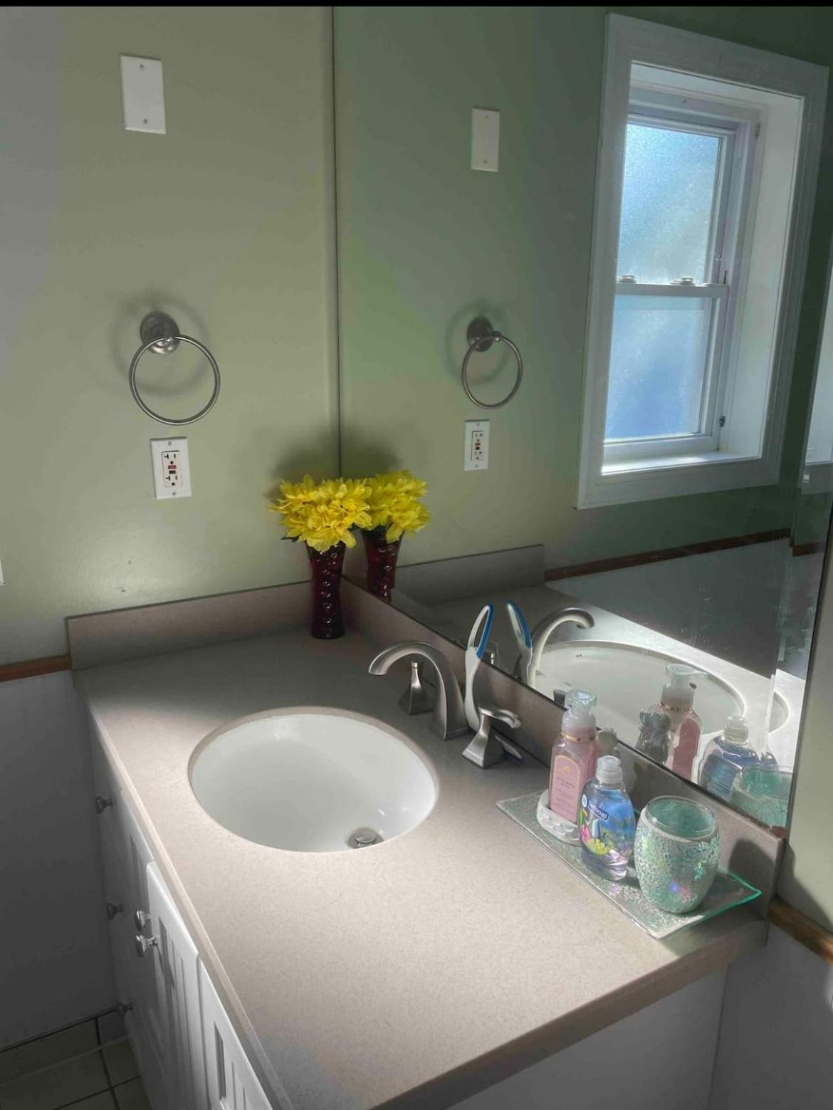 Family Room - Photo 6