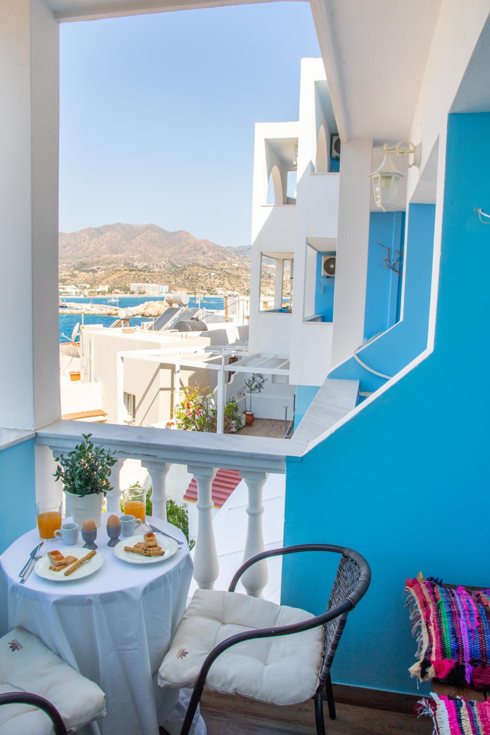 Studio Apartment with Sea View photo 2