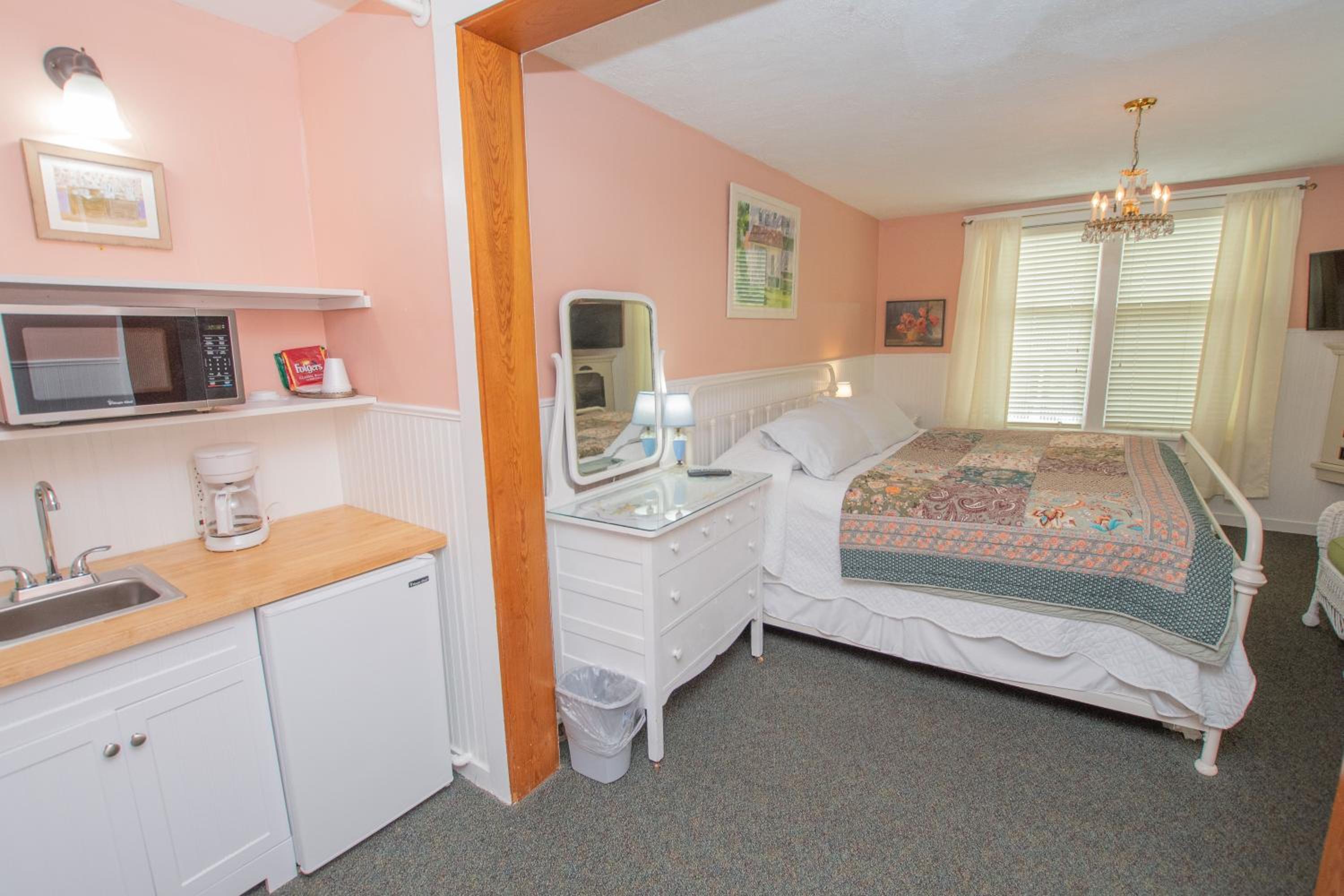 King Suite - Photo 16