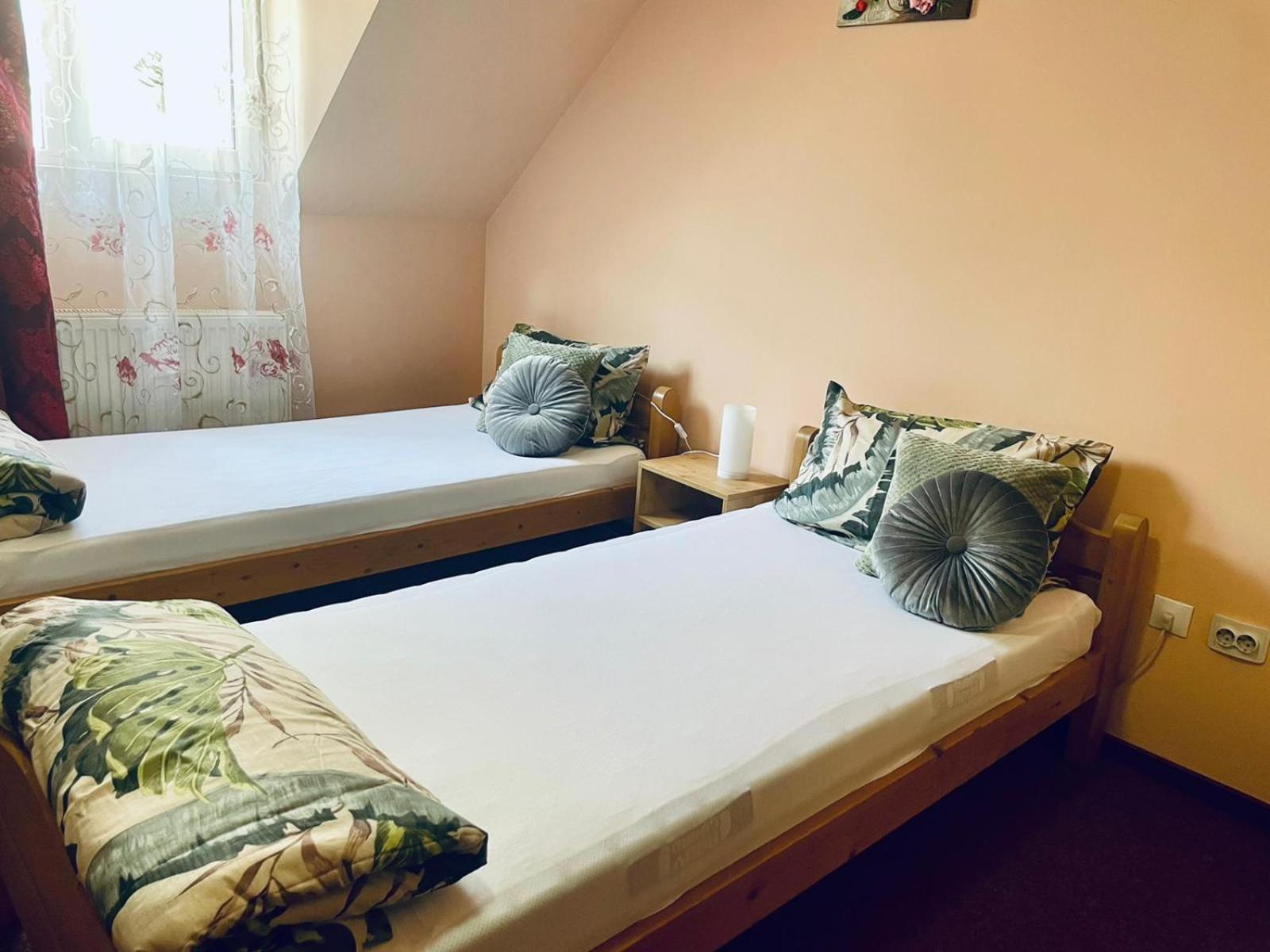 Superior Twin Room - Photo 8