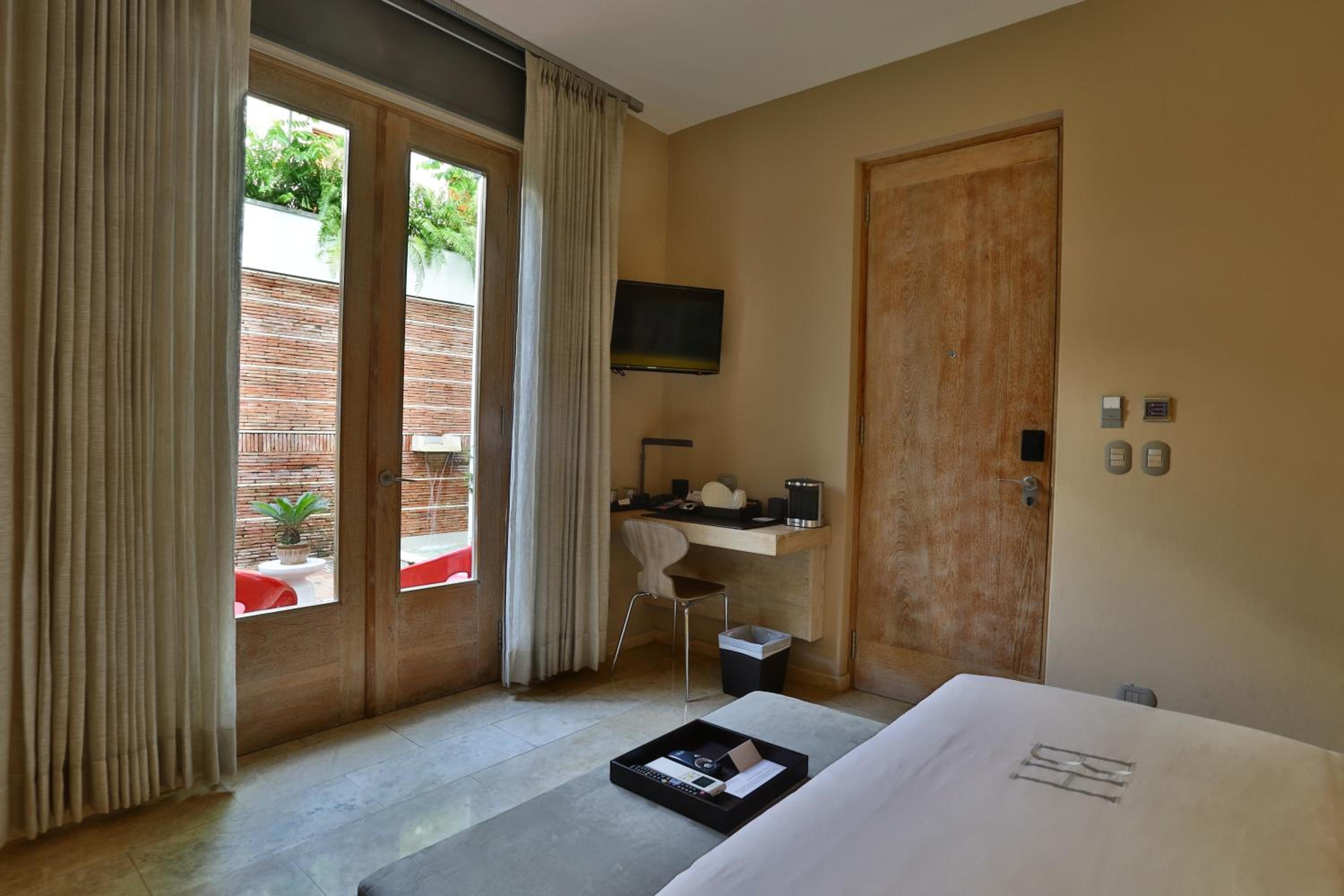 Terrace Suite - Queen Bed